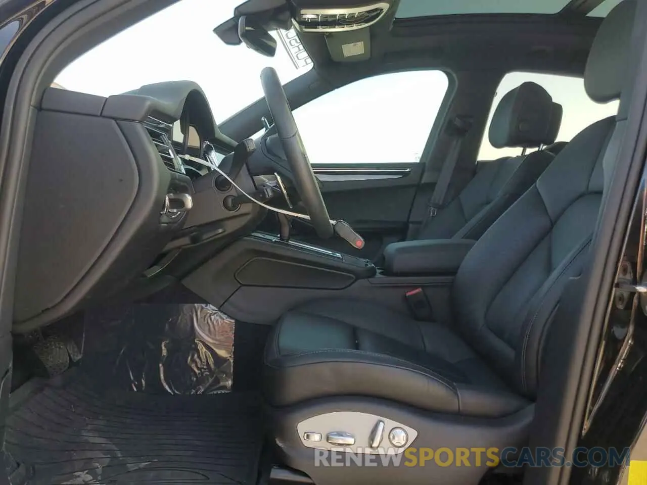 7 Photograph of a damaged car WP1AA2A55SLB00084 PORSCHE MACAN BASE 2025