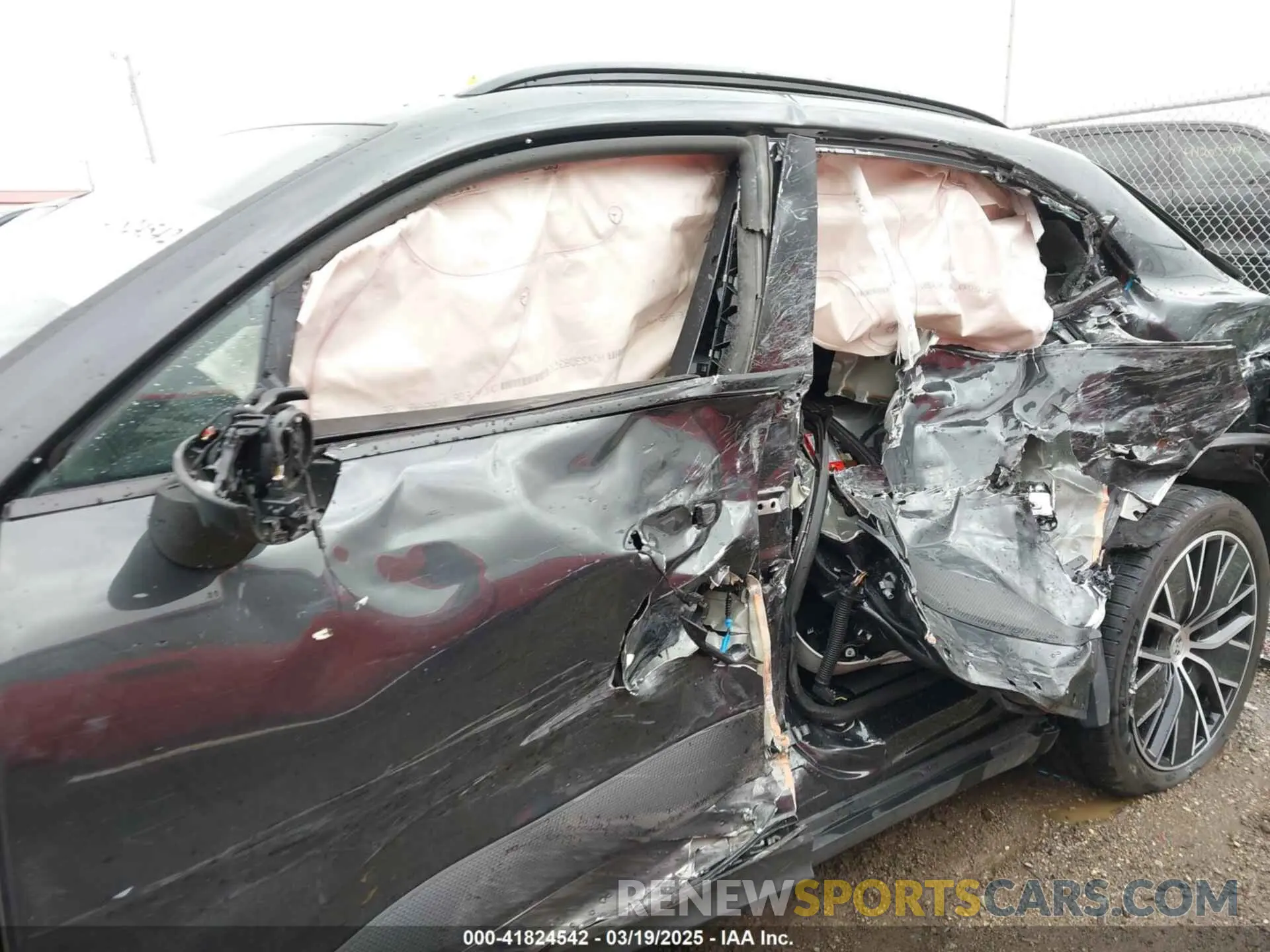 14 Photograph of a damaged car WP1AA2XAXRL000512 PORSCHE MACAN ELECTRIC 2024