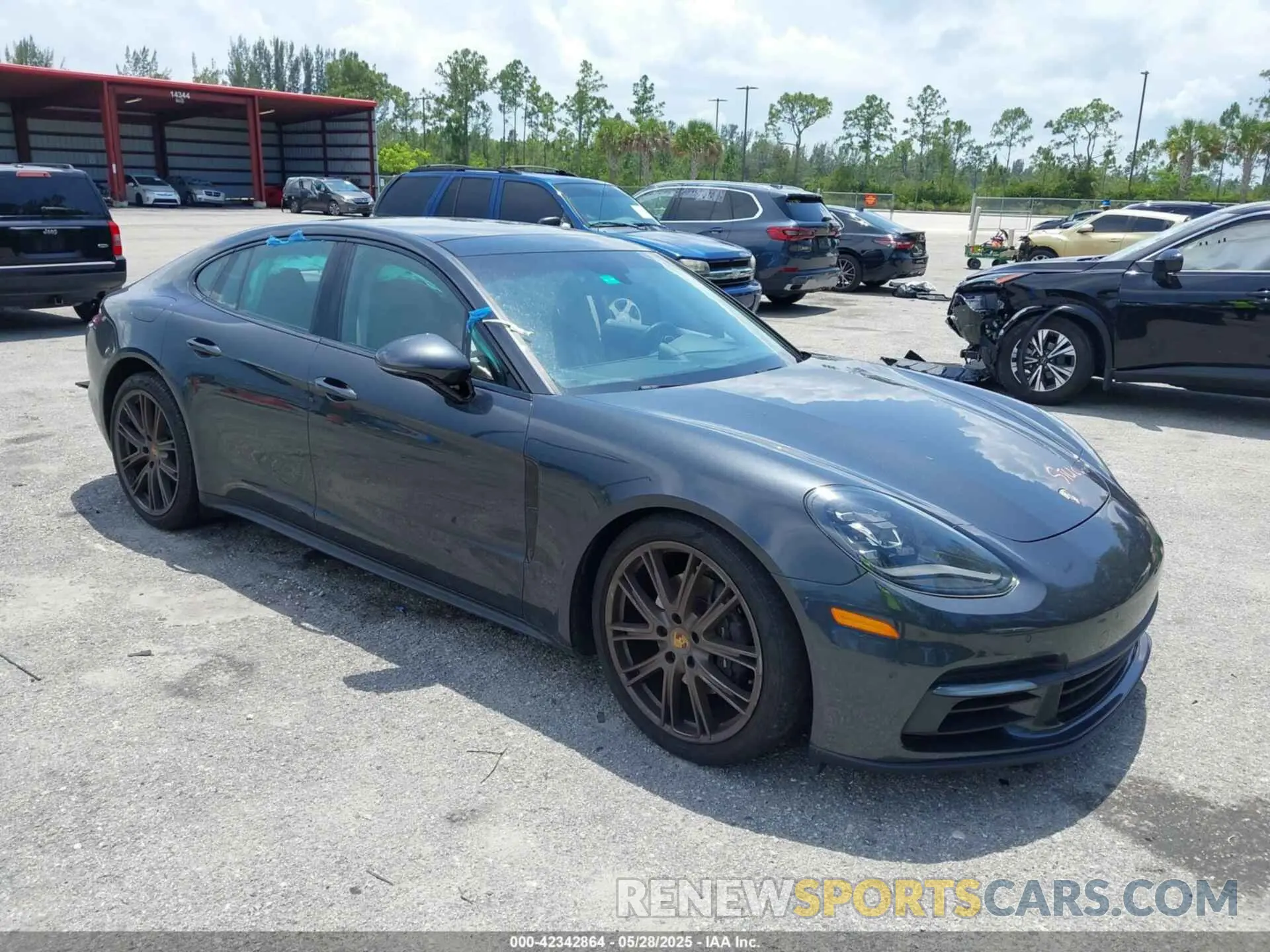 1 Photograph of a damaged car WP0AA2A73KL102158 PORSCHE PANAMERA 2019
