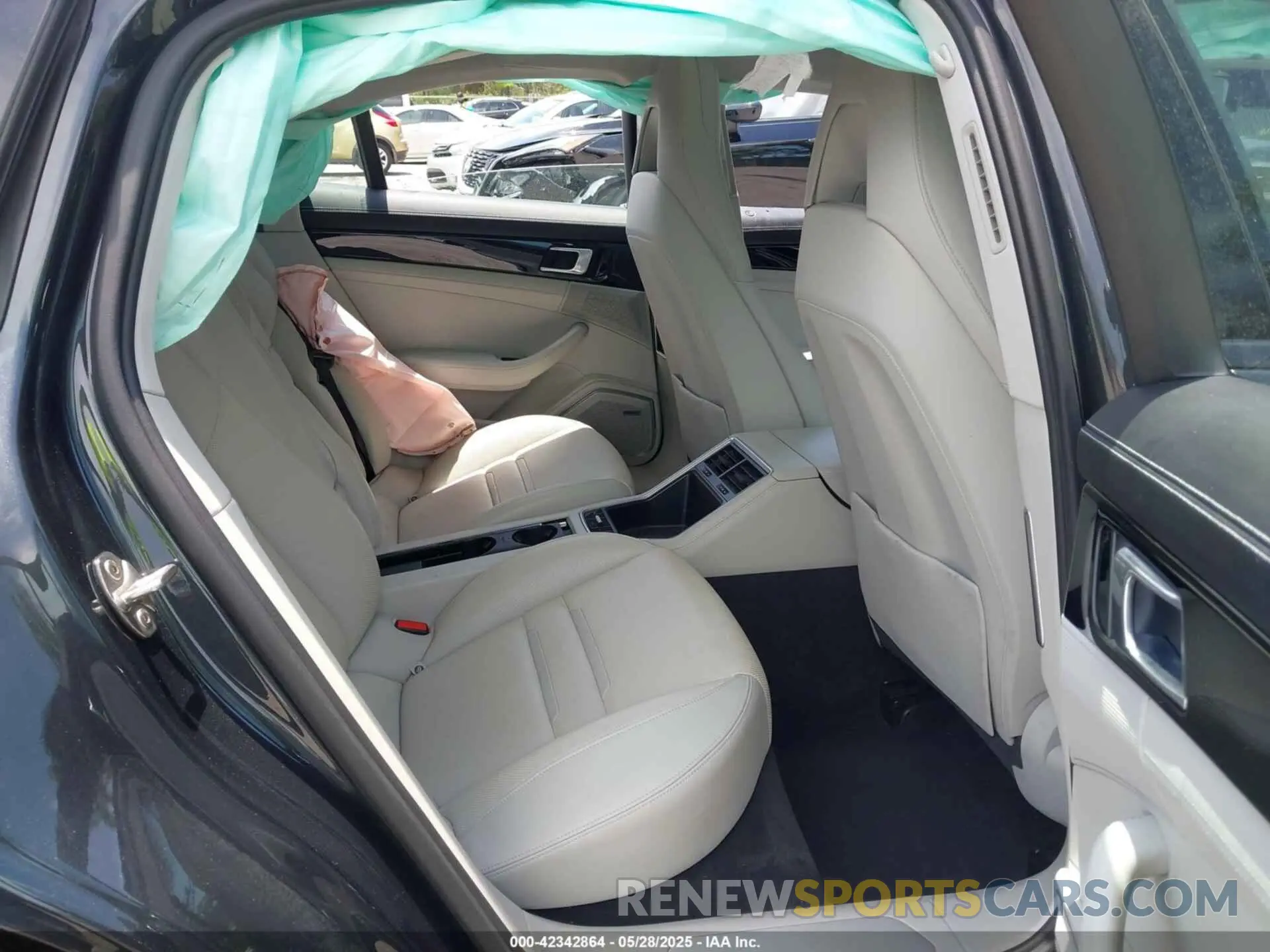 8 Photograph of a damaged car WP0AA2A73KL102158 PORSCHE PANAMERA 2019