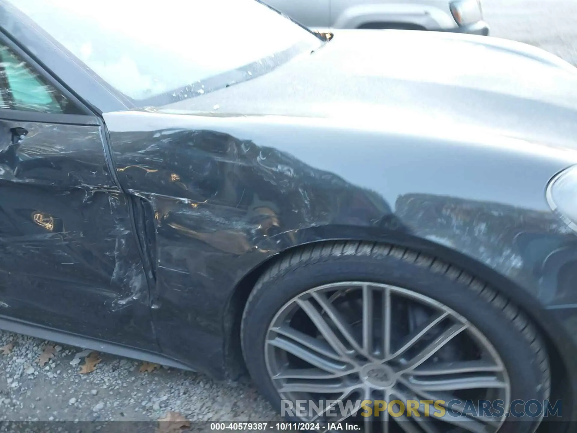 18 Photograph of a damaged car WP0AA2A74KL101794 PORSCHE PANAMERA 2019