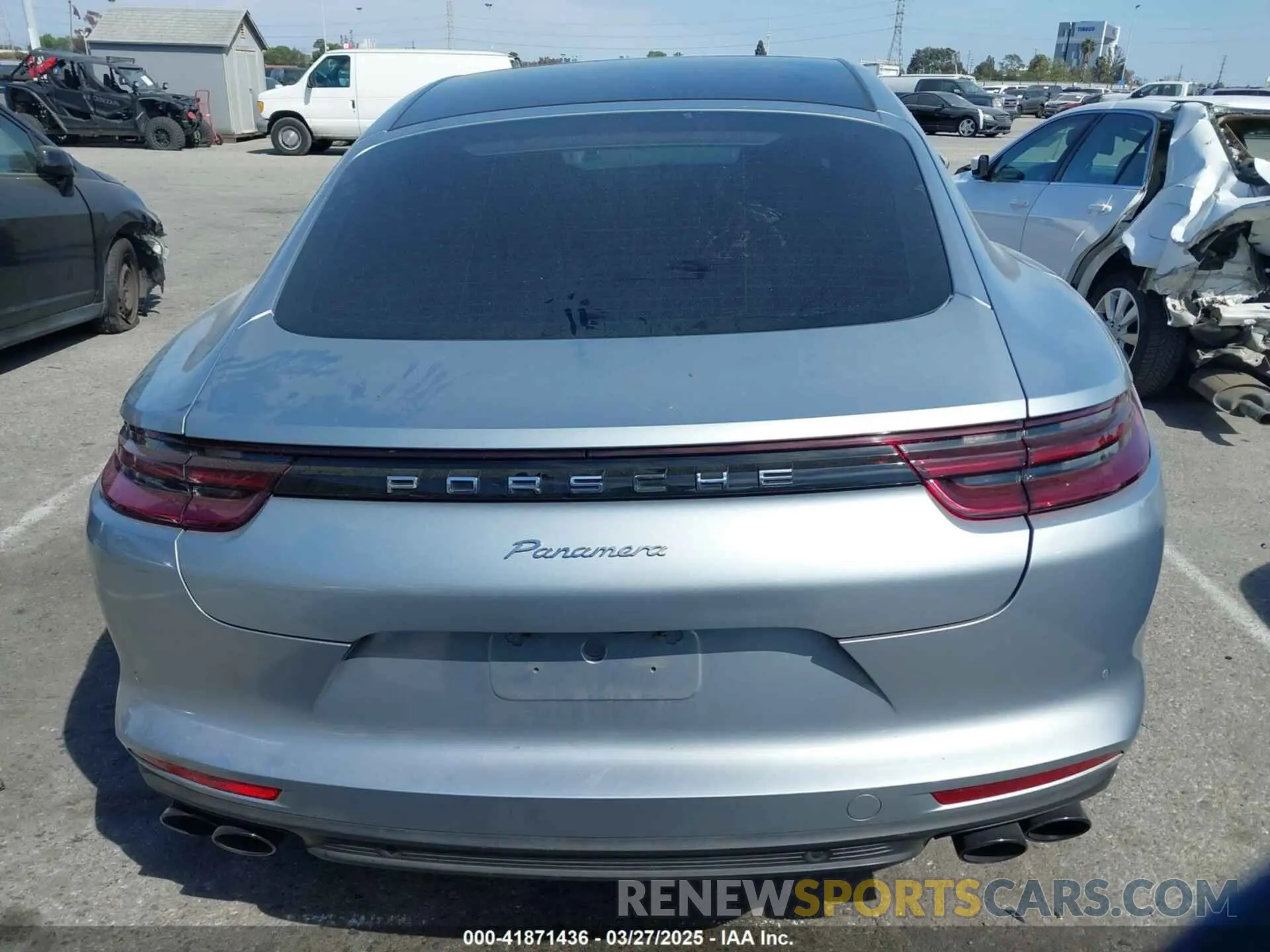 17 Photograph of a damaged car WP0AA2A76KL100470 PORSCHE PANAMERA 2019