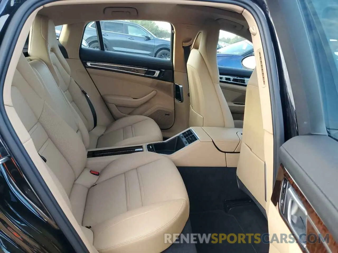 10 Photograph of a damaged car WP0AE2A7XKL125473 PORSCHE PANAMERA 2019