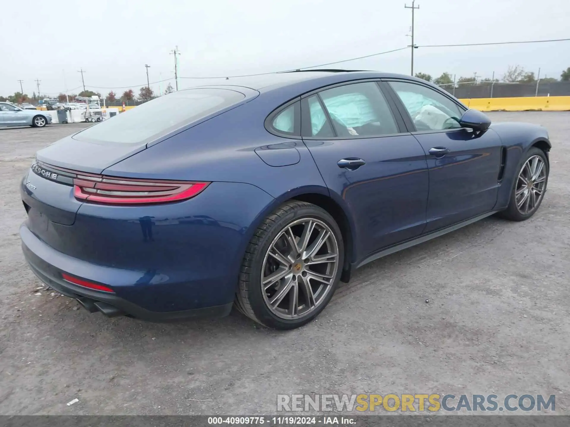 4 Photograph of a damaged car WP0AA2A76LL103936 PORSCHE PANAMERA 2020