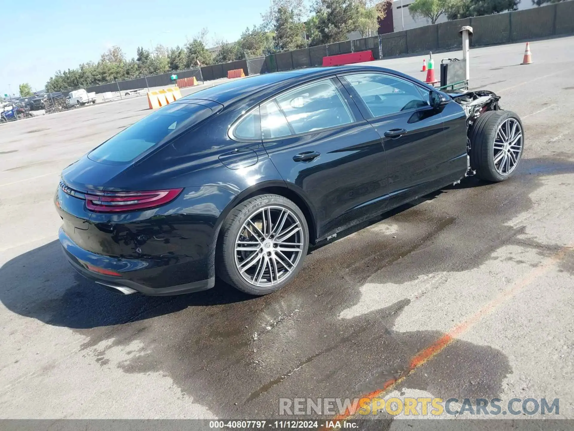 4 Photograph of a damaged car WP0AA2A77LL103332 PORSCHE PANAMERA 2020