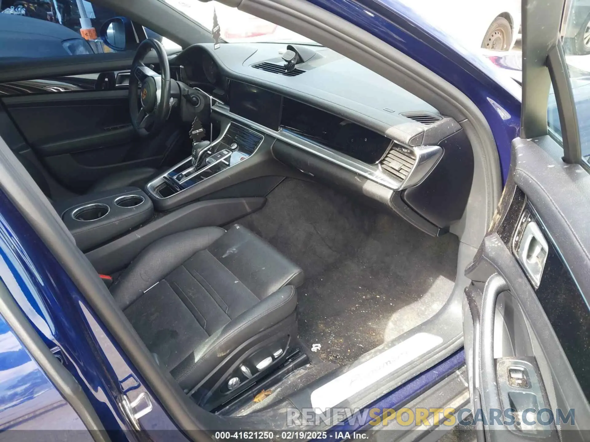 5 Photograph of a damaged car WP0AA2A7XLL101865 PORSCHE PANAMERA 2020