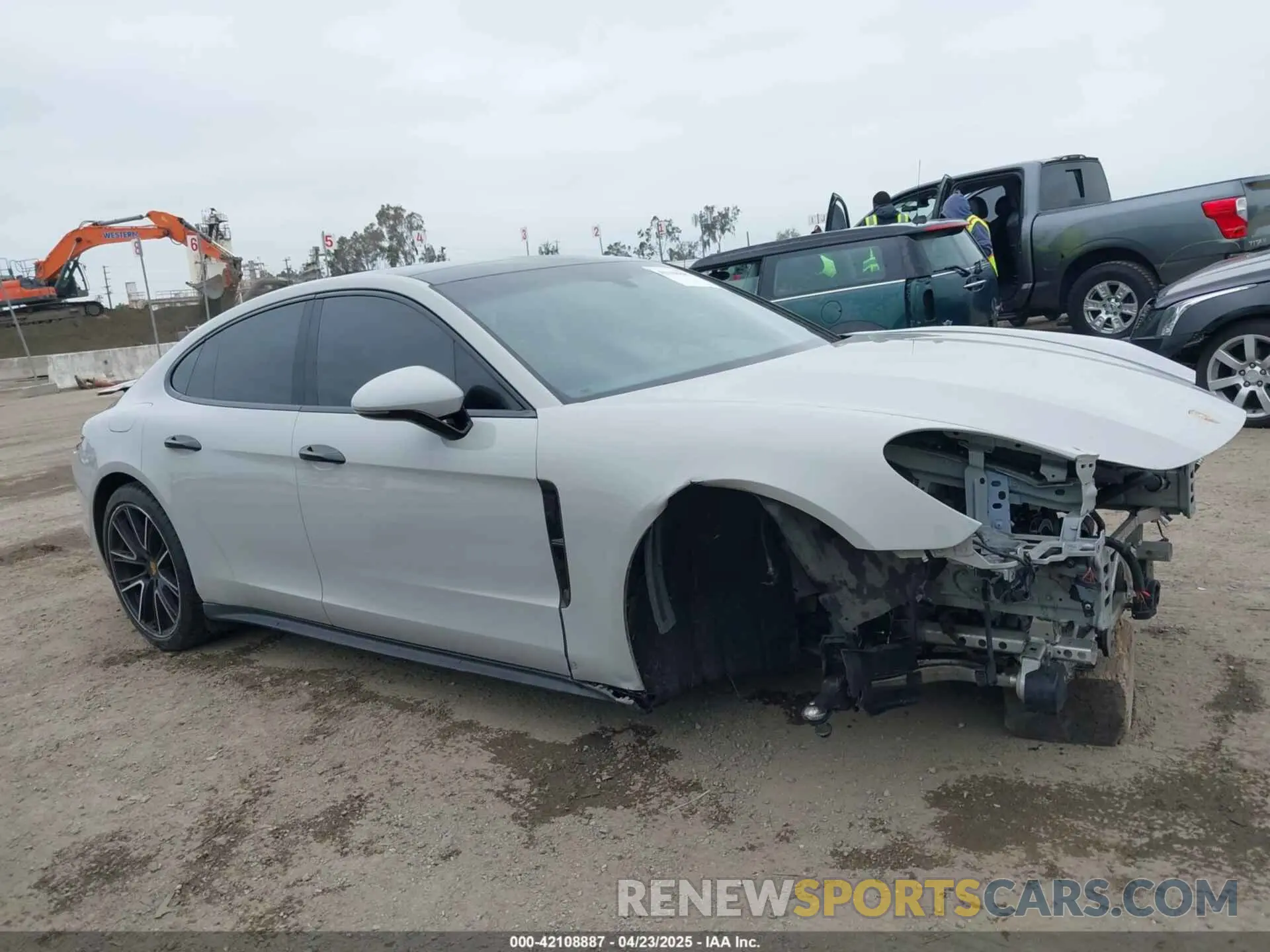 14 Photograph of a damaged car WP0AB2A71LL140650 PORSCHE PANAMERA 2020
