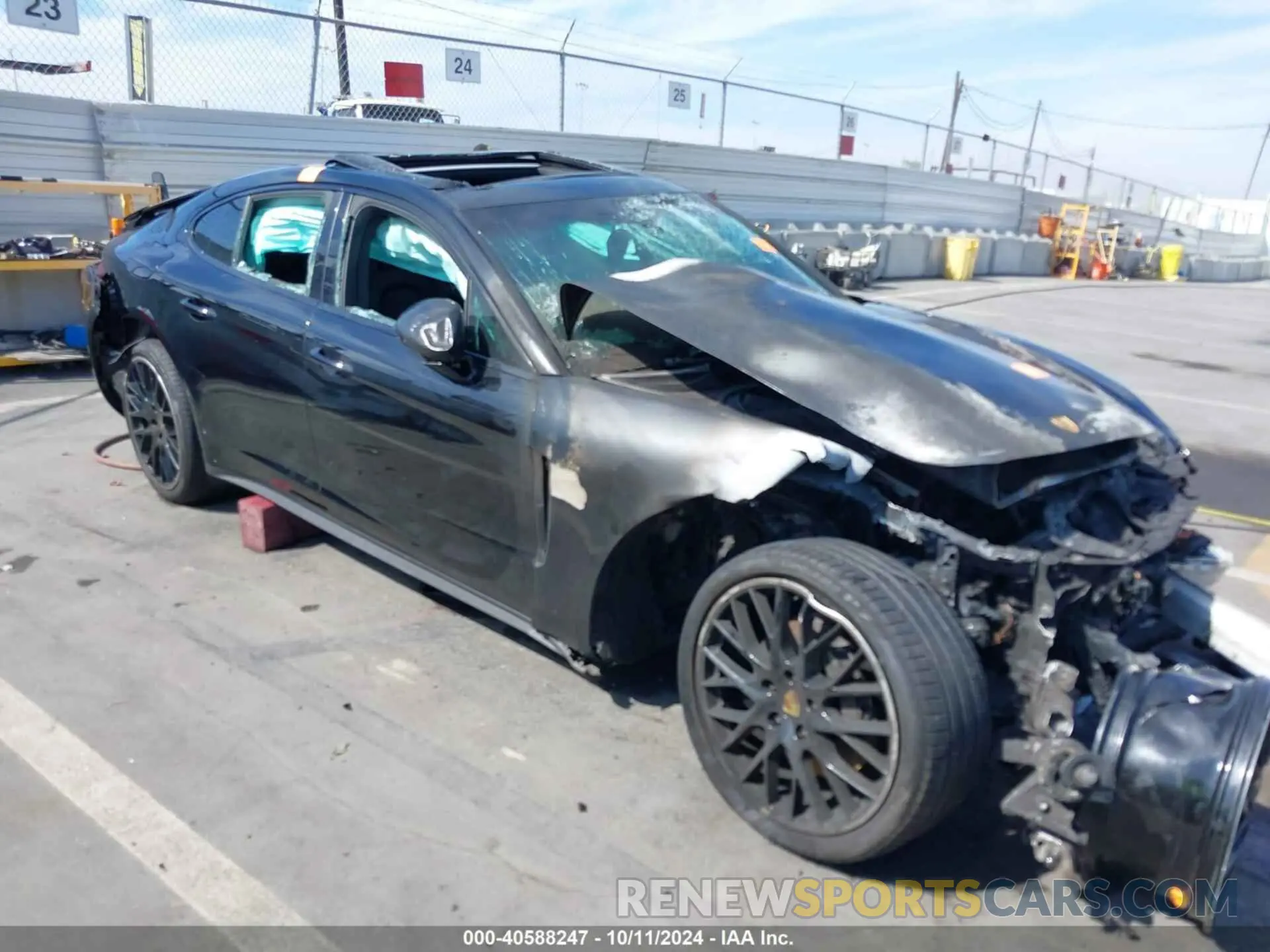 1 Photograph of a damaged car WP0AB2A71LL140776 PORSCHE PANAMERA 2020