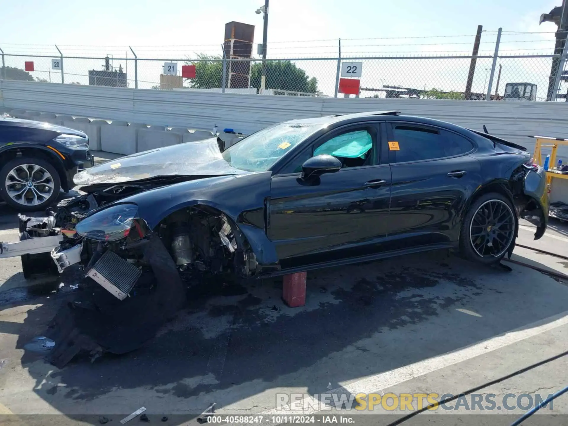 2 Photograph of a damaged car WP0AB2A71LL140776 PORSCHE PANAMERA 2020