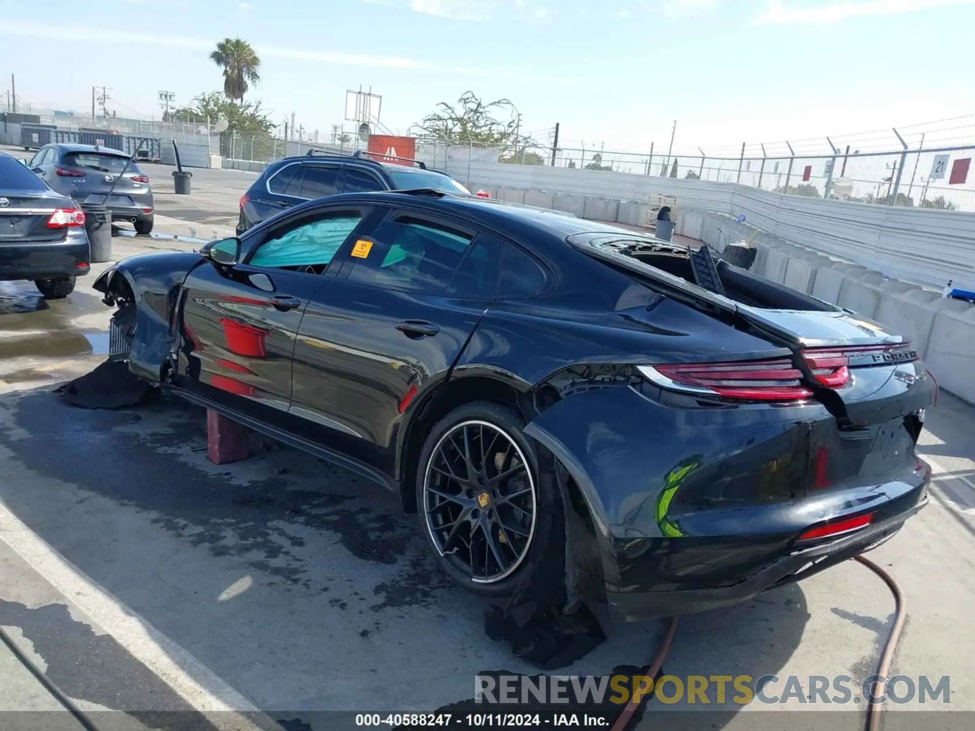 3 Photograph of a damaged car WP0AB2A71LL140776 PORSCHE PANAMERA 2020
