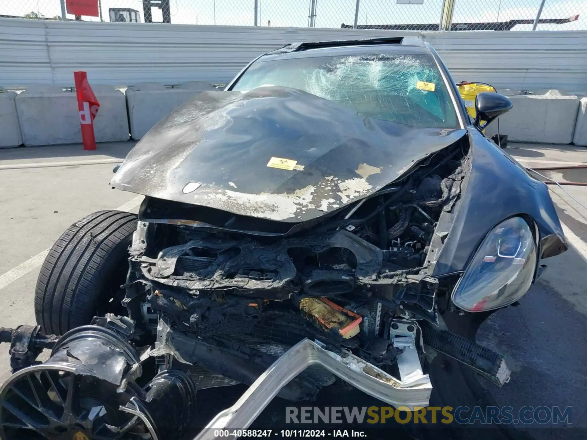 6 Photograph of a damaged car WP0AB2A71LL140776 PORSCHE PANAMERA 2020