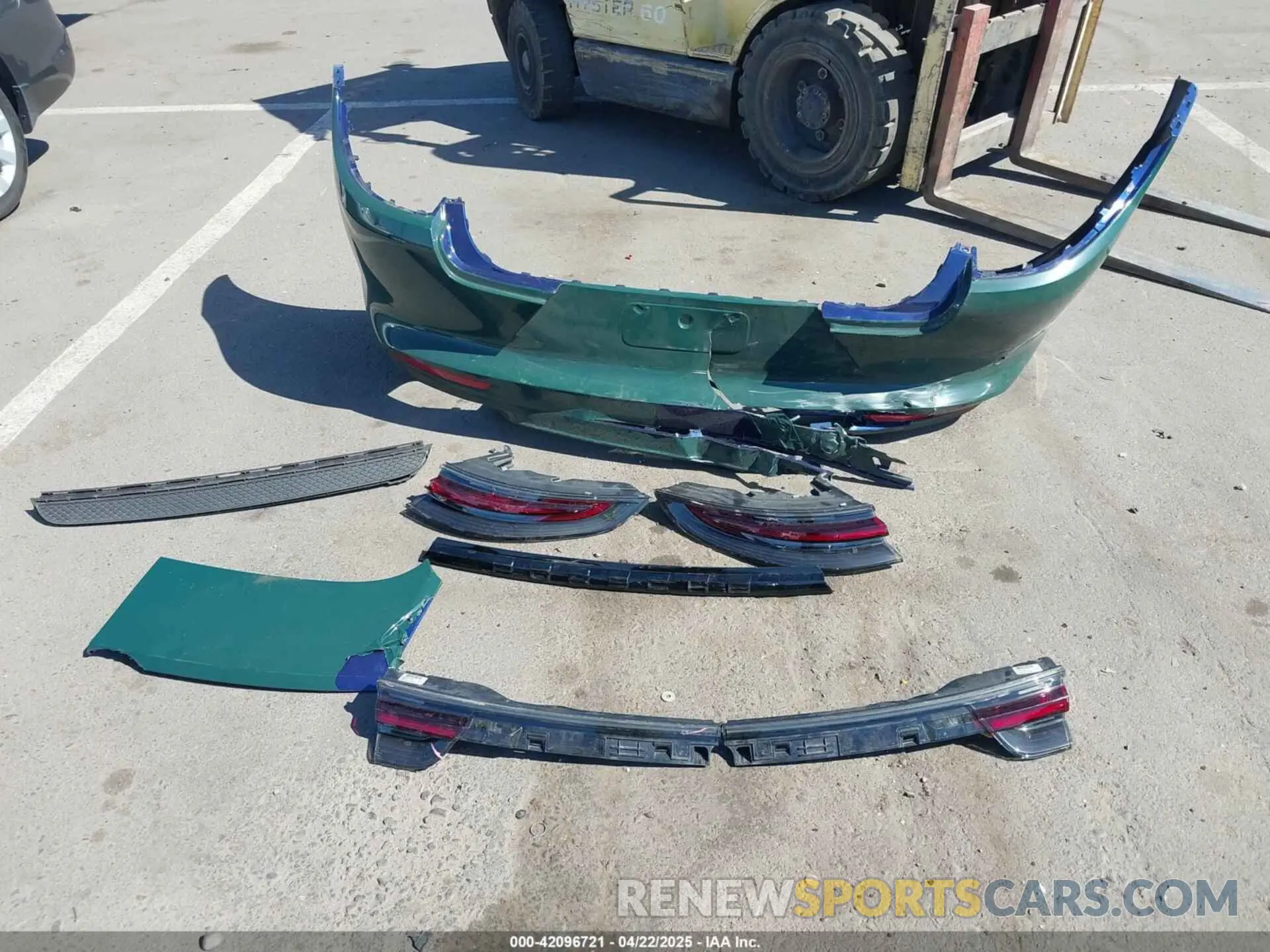 12 Photograph of a damaged car WP0AG2A71LL145641 PORSCHE PANAMERA 2020