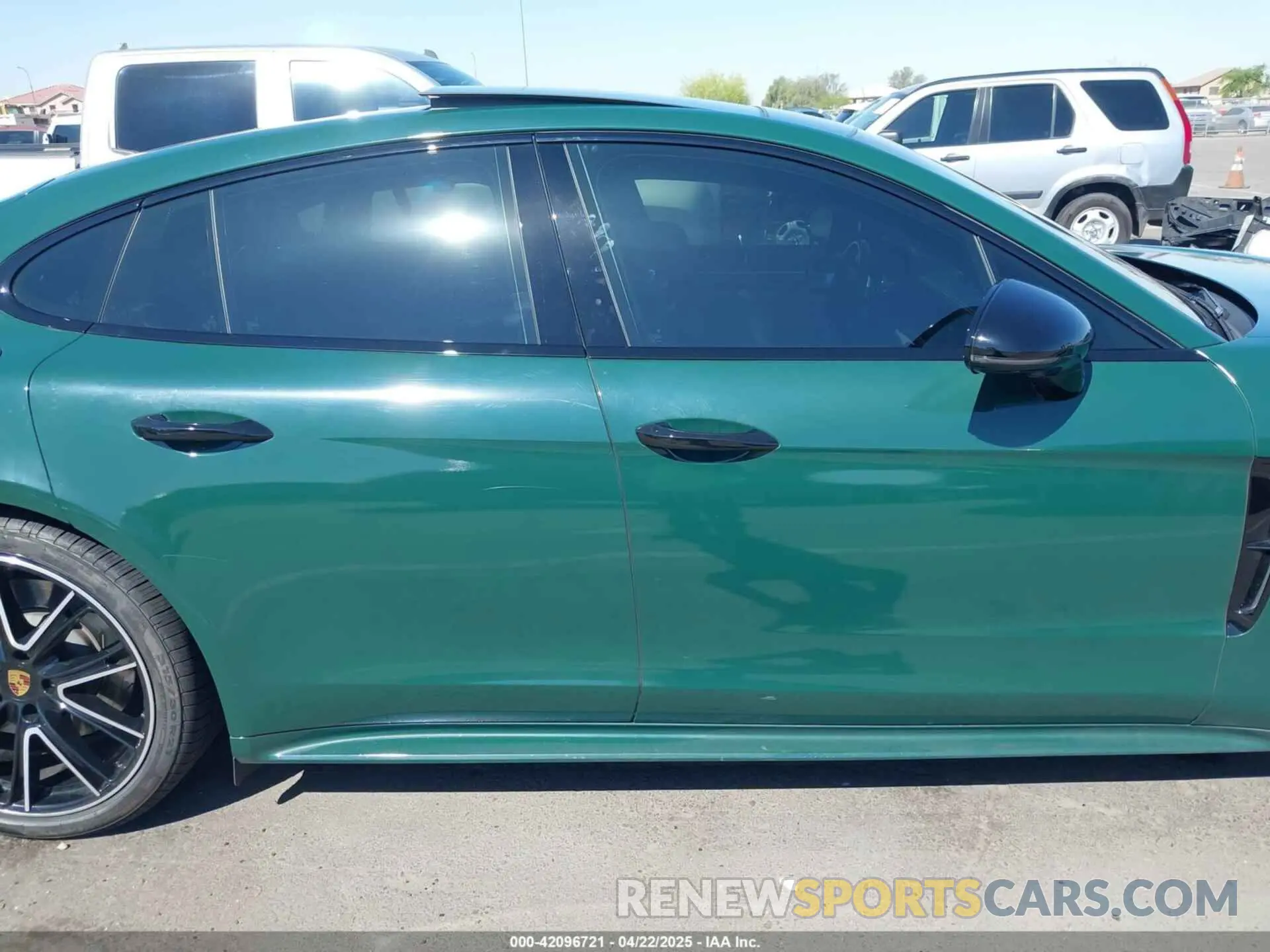 14 Photograph of a damaged car WP0AG2A71LL145641 PORSCHE PANAMERA 2020