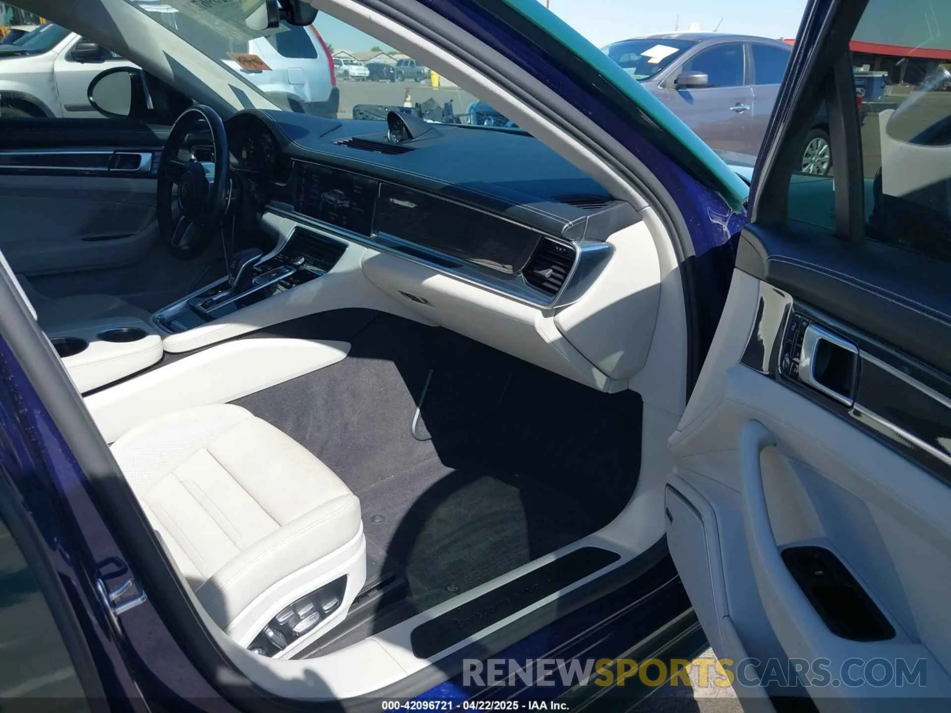 5 Photograph of a damaged car WP0AG2A71LL145641 PORSCHE PANAMERA 2020