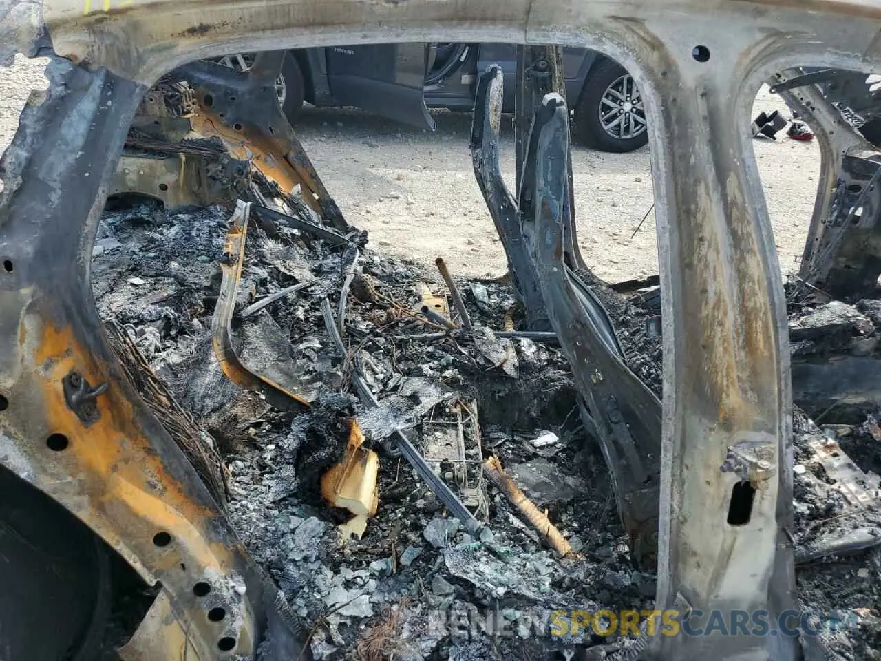 10 Photograph of a damaged car WP0AJ2A72ML121352 PORSCHE PANAMERA 2021