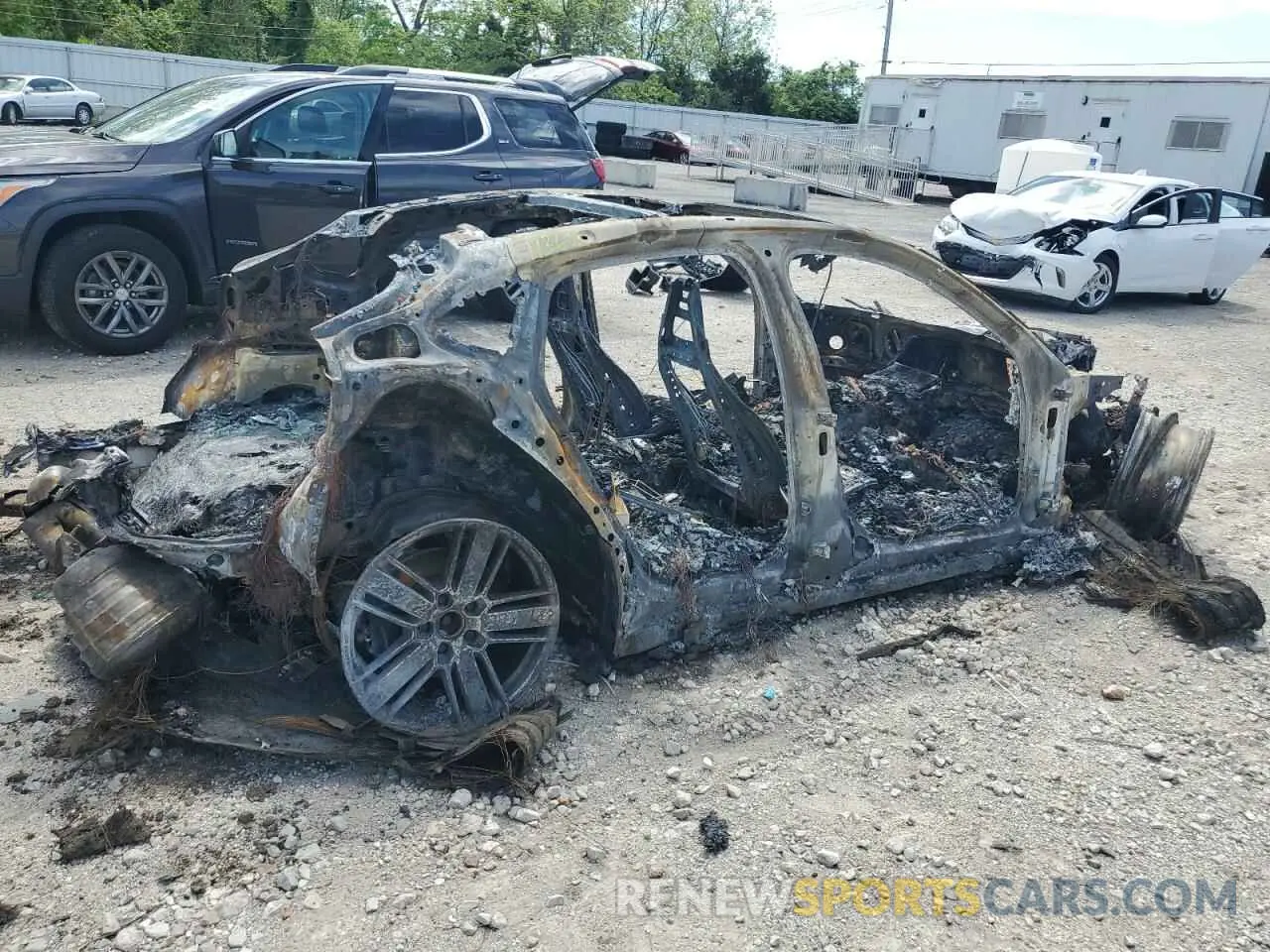3 Photograph of a damaged car WP0AJ2A72ML121352 PORSCHE PANAMERA 2021