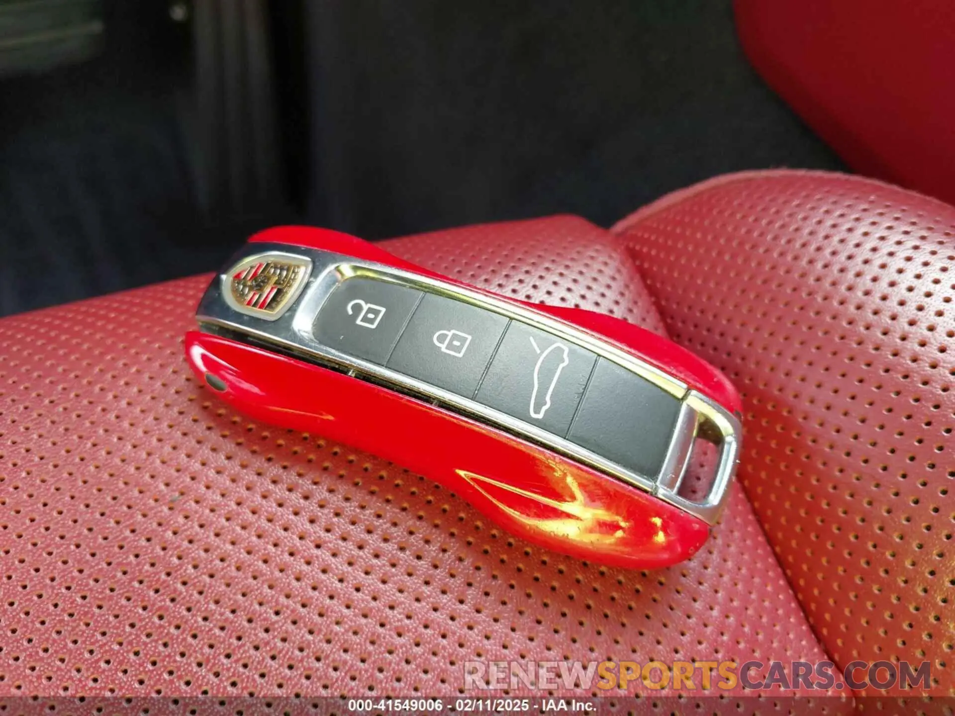 11 Photograph of a damaged car WP0AJ2A73ML116385 PORSCHE PANAMERA 2021