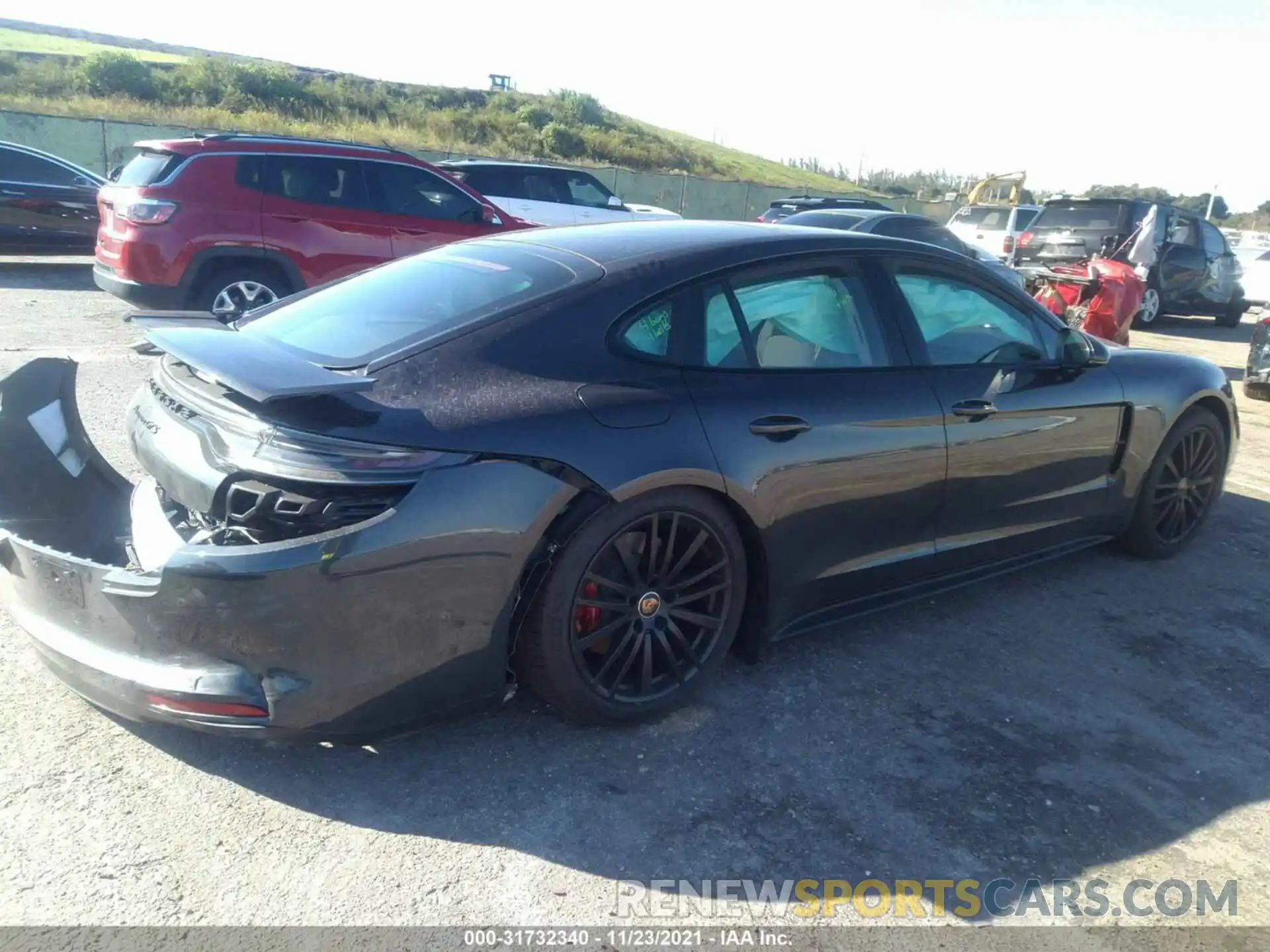 4 Photograph of a damaged car WP0AG2A72NL135011 PORSCHE PANAMERA 2022