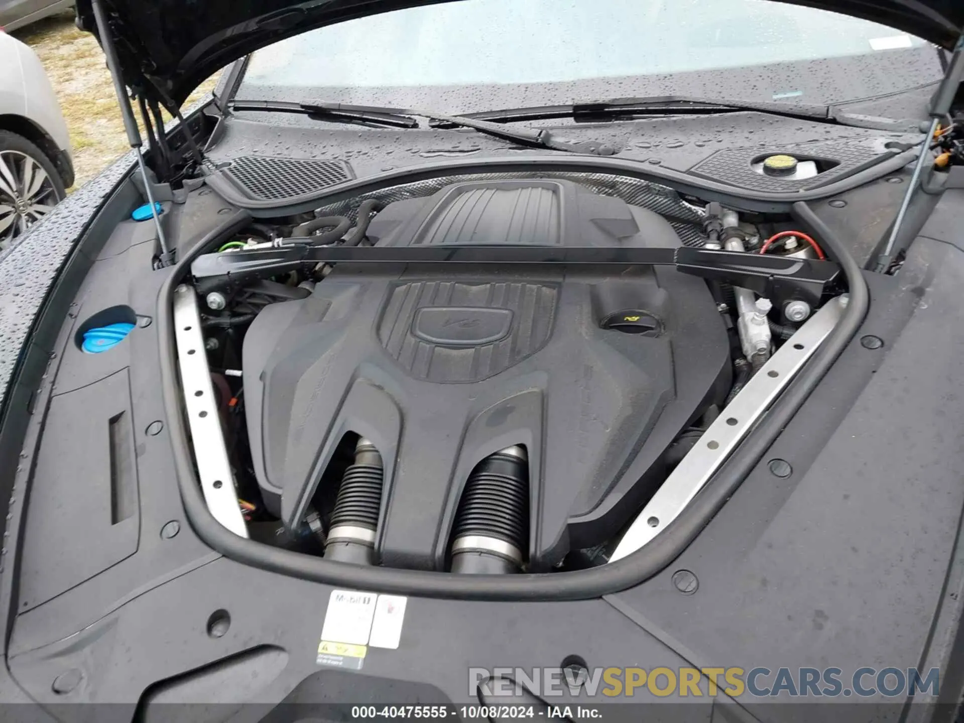 10 Photograph of a damaged car WP0AJ2A78NL101575 PORSCHE PANAMERA 2022