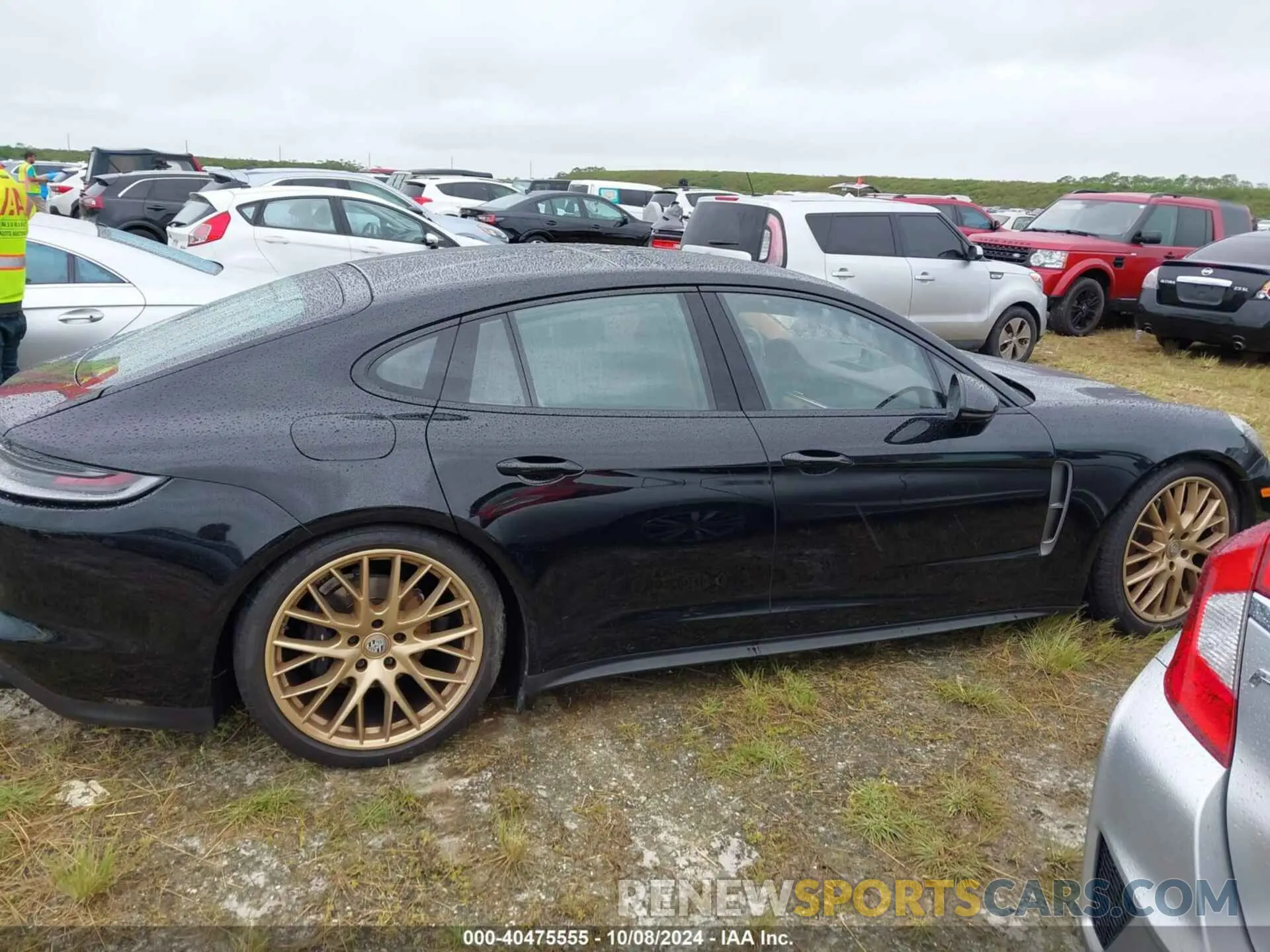 13 Photograph of a damaged car WP0AJ2A78NL101575 PORSCHE PANAMERA 2022