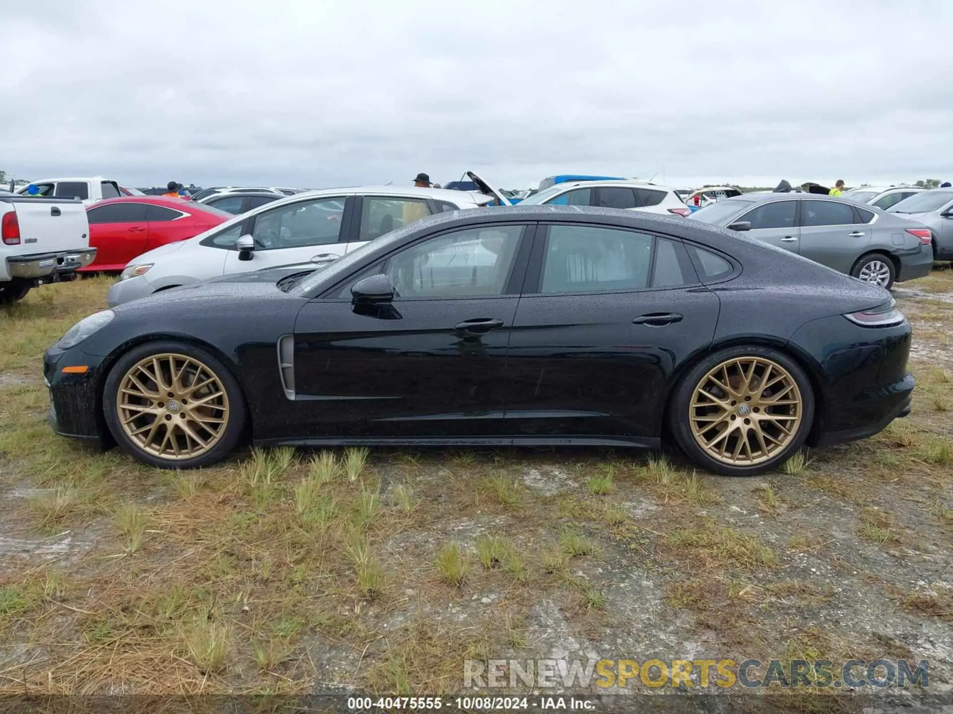14 Photograph of a damaged car WP0AJ2A78NL101575 PORSCHE PANAMERA 2022