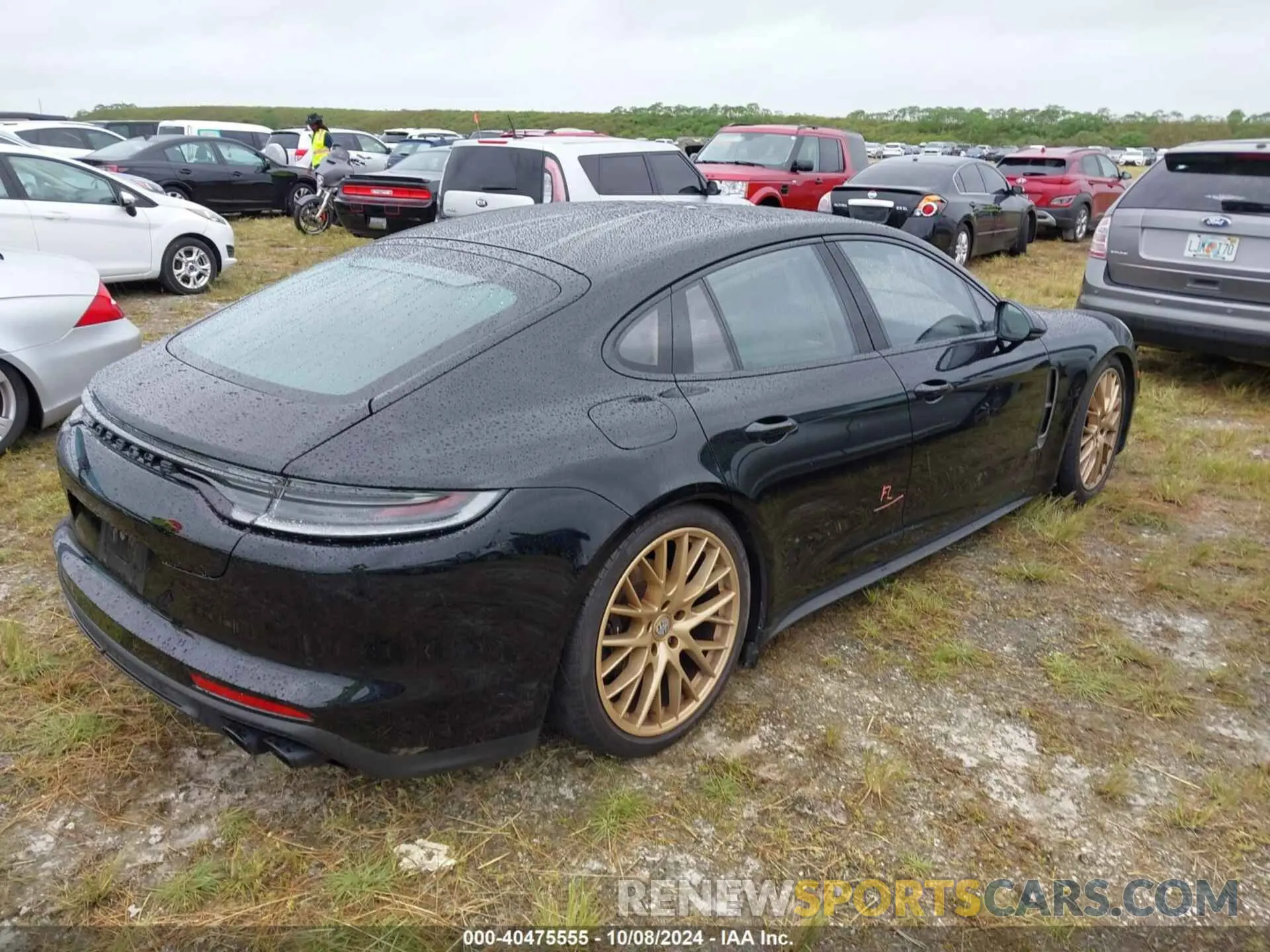 4 Photograph of a damaged car WP0AJ2A78NL101575 PORSCHE PANAMERA 2022