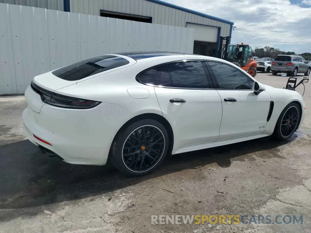 3 Photograph of a damaged car WP0AG2A79PL135140 PORSCHE PANAMERA 2023