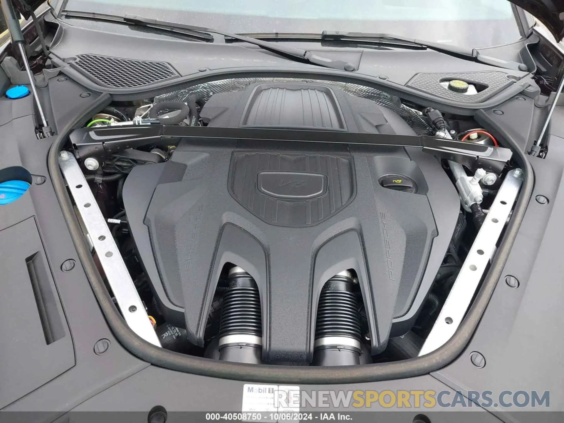 10 Photograph of a damaged car WP0AJ2A78PL103376 PORSCHE PANAMERA 2023