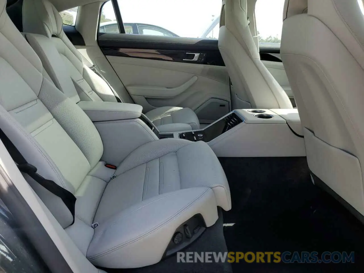 10 Photograph of a damaged car WP0BB2A78PL153003 PORSCHE PANAMERA 2023