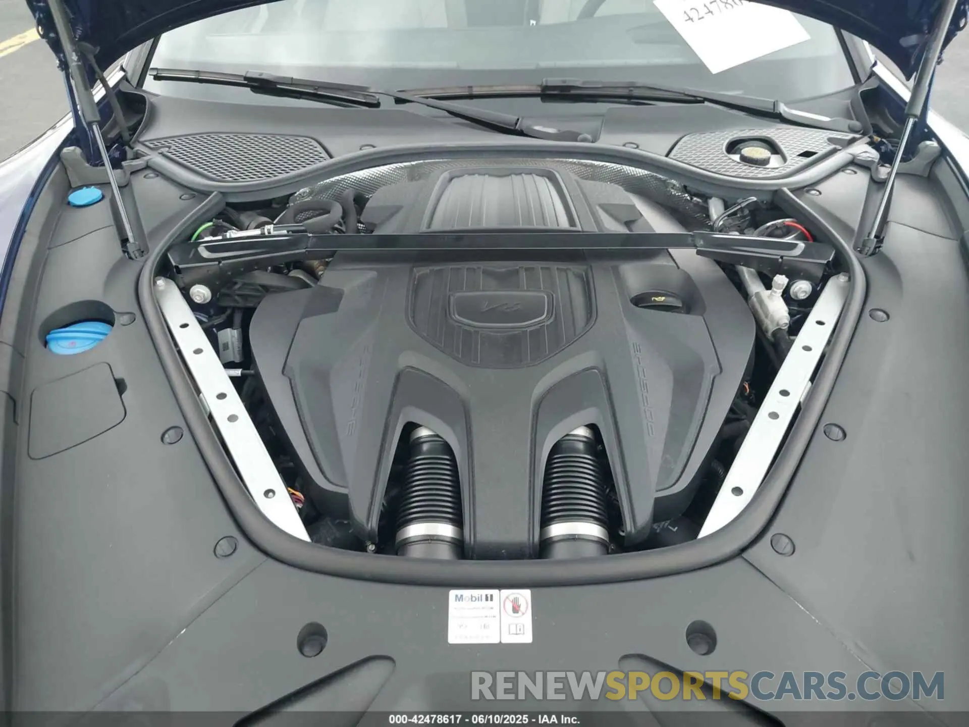 10 Photograph of a damaged car WP0AA2YA5RL000940 PORSCHE PANAMERA 2024