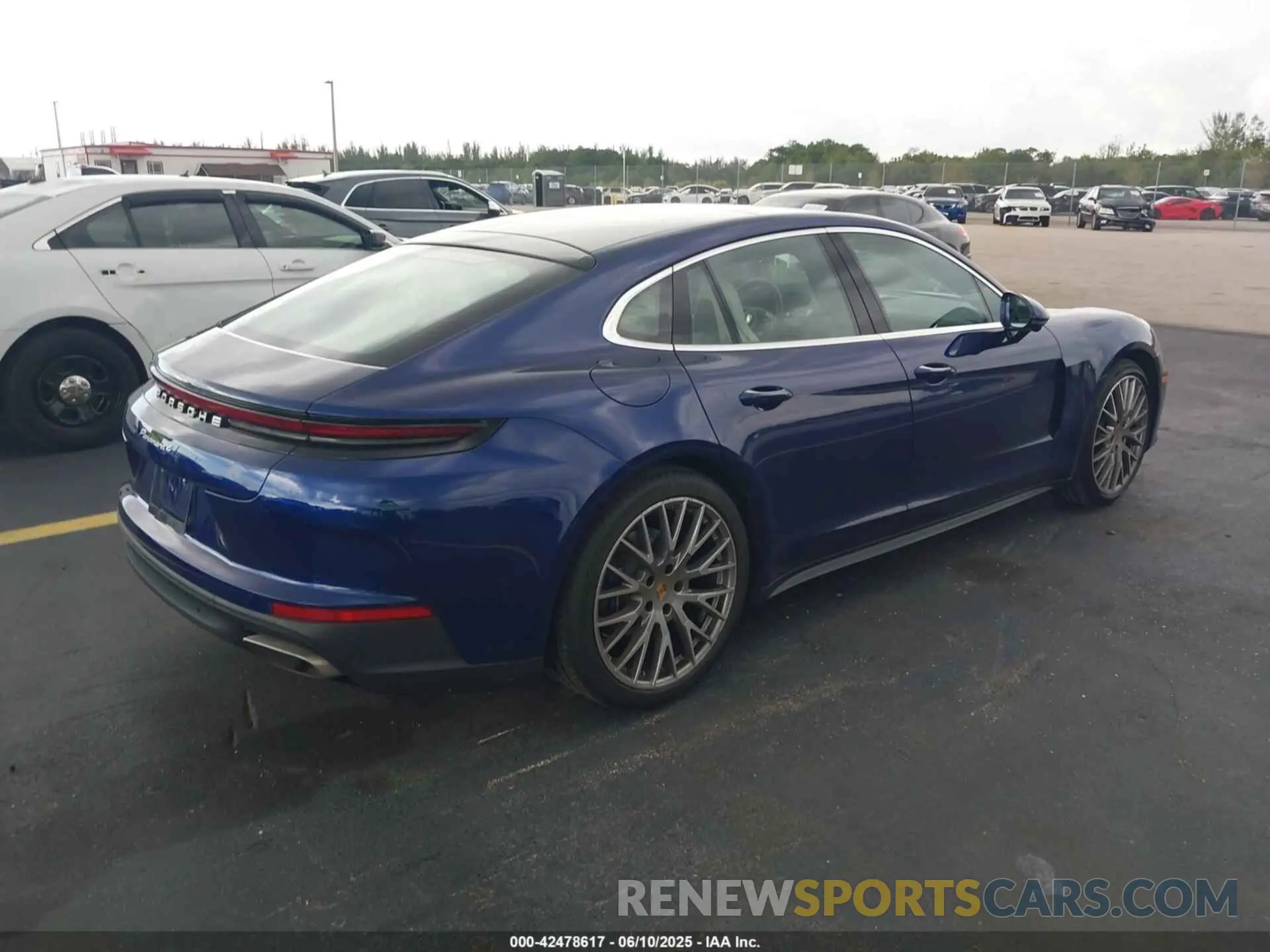 4 Photograph of a damaged car WP0AA2YA5RL000940 PORSCHE PANAMERA 2024