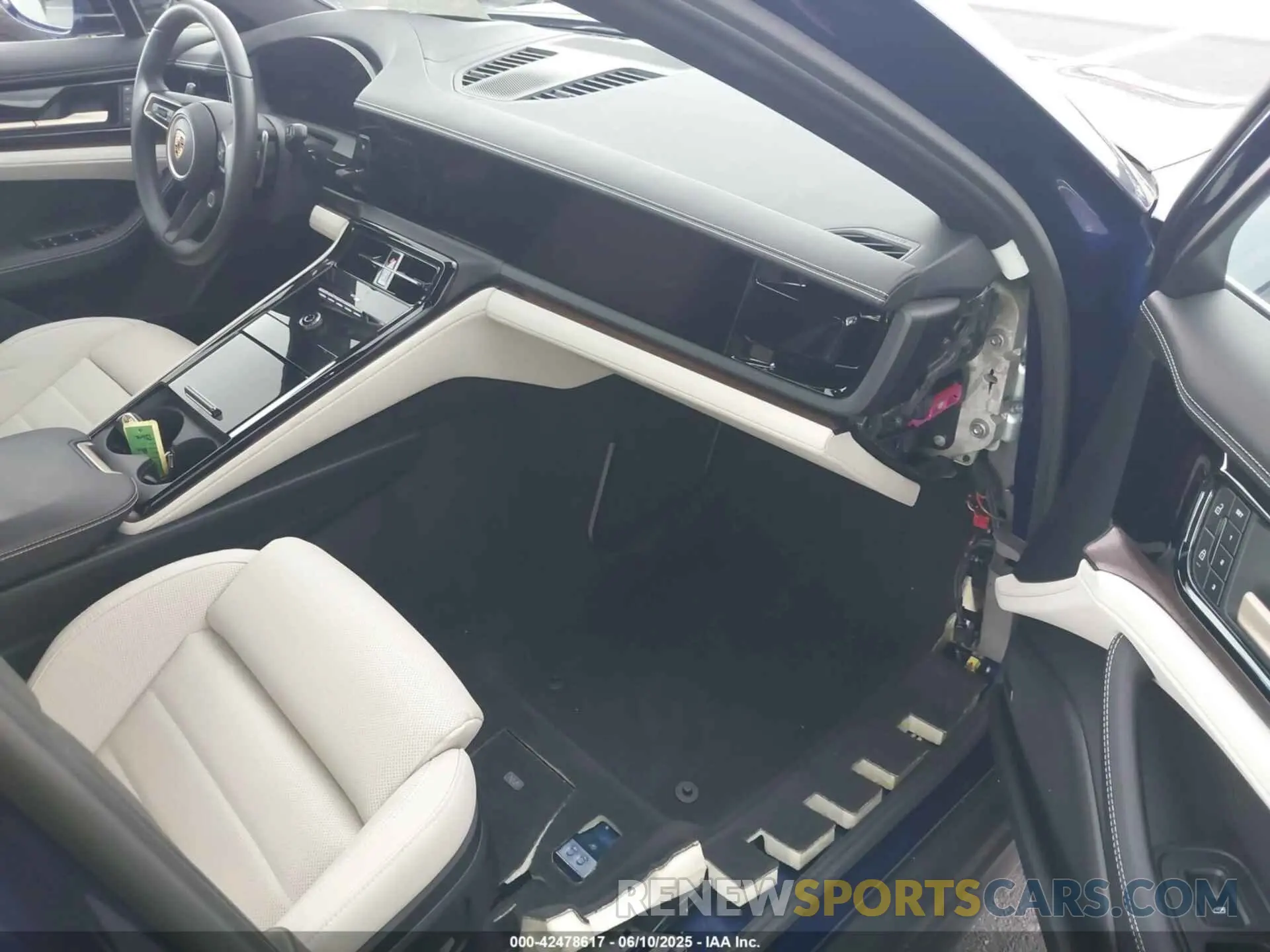 5 Photograph of a damaged car WP0AA2YA5RL000940 PORSCHE PANAMERA 2024
