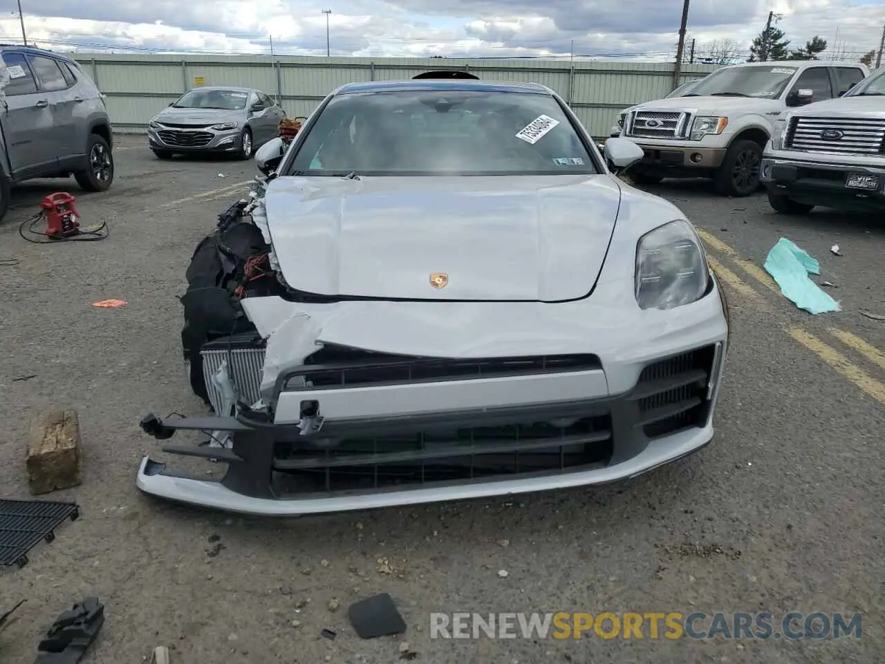 5 Photograph of a damaged car WP0AA2YA8RL007476 PORSCHE PANAMERA 2024