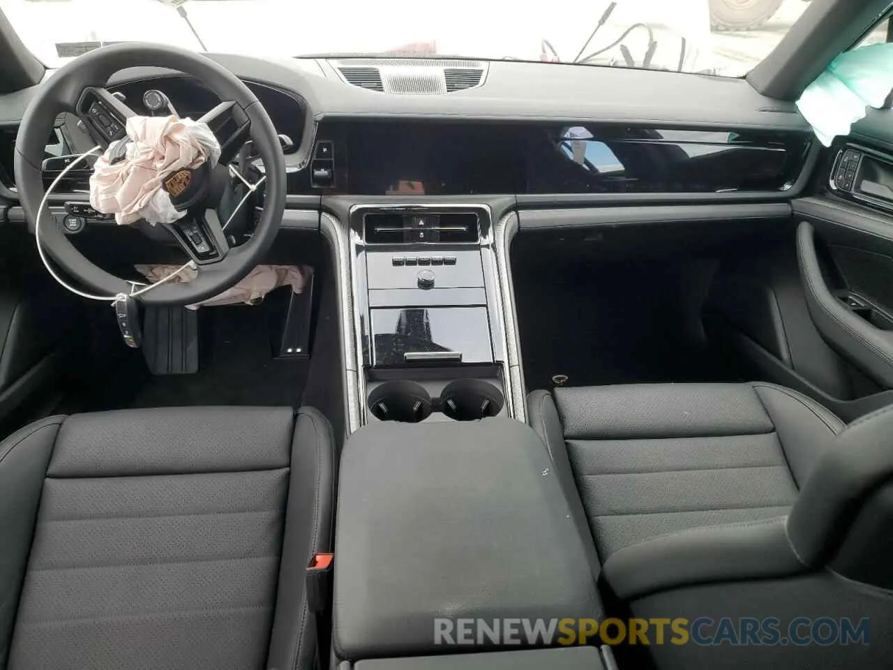 8 Photograph of a damaged car WP0AA2YA8RL007476 PORSCHE PANAMERA 2024