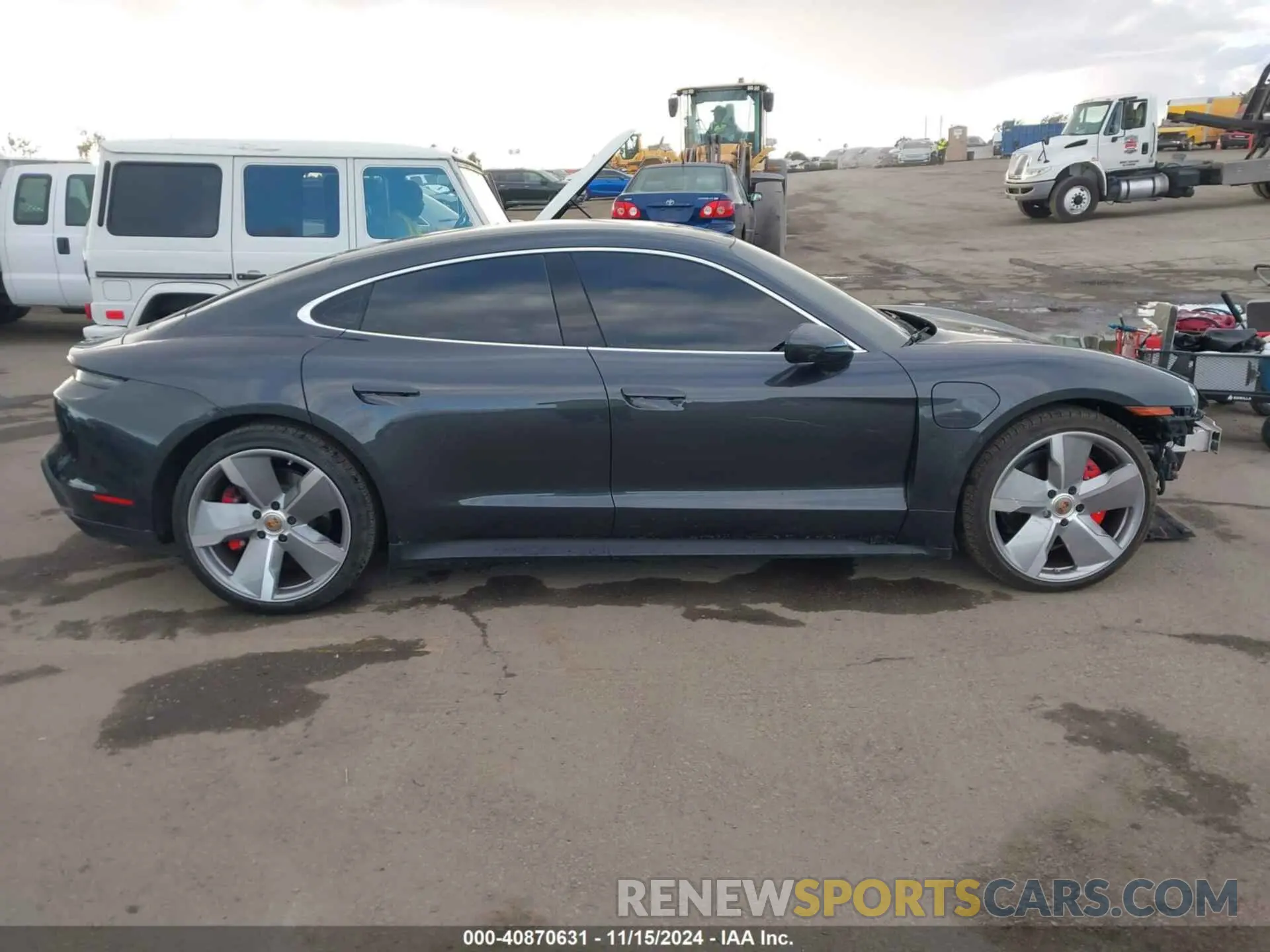 14 Photograph of a damaged car WP0AB2Y11LSA54278 PORSCHE TAYCAN 2020