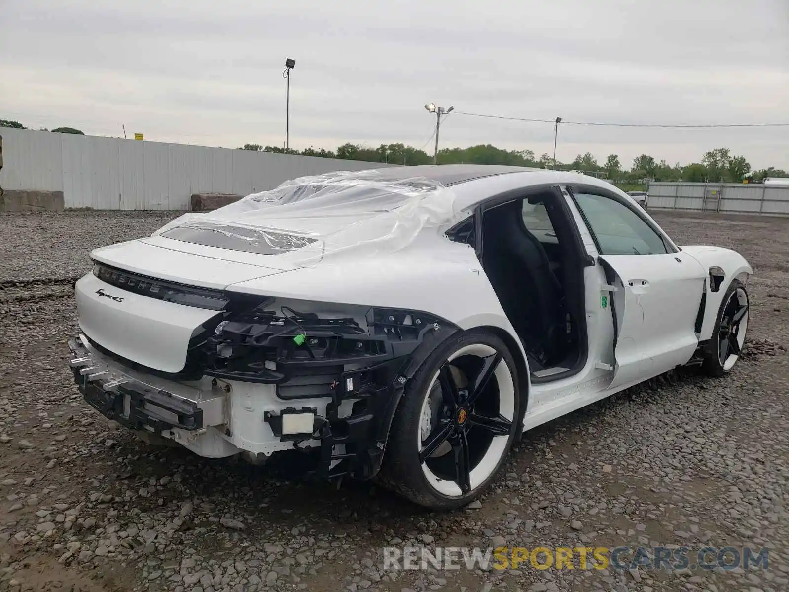 4 Photograph of a damaged car WP0AB2Y12LSA50434 PORSCHE TAYCAN 2020