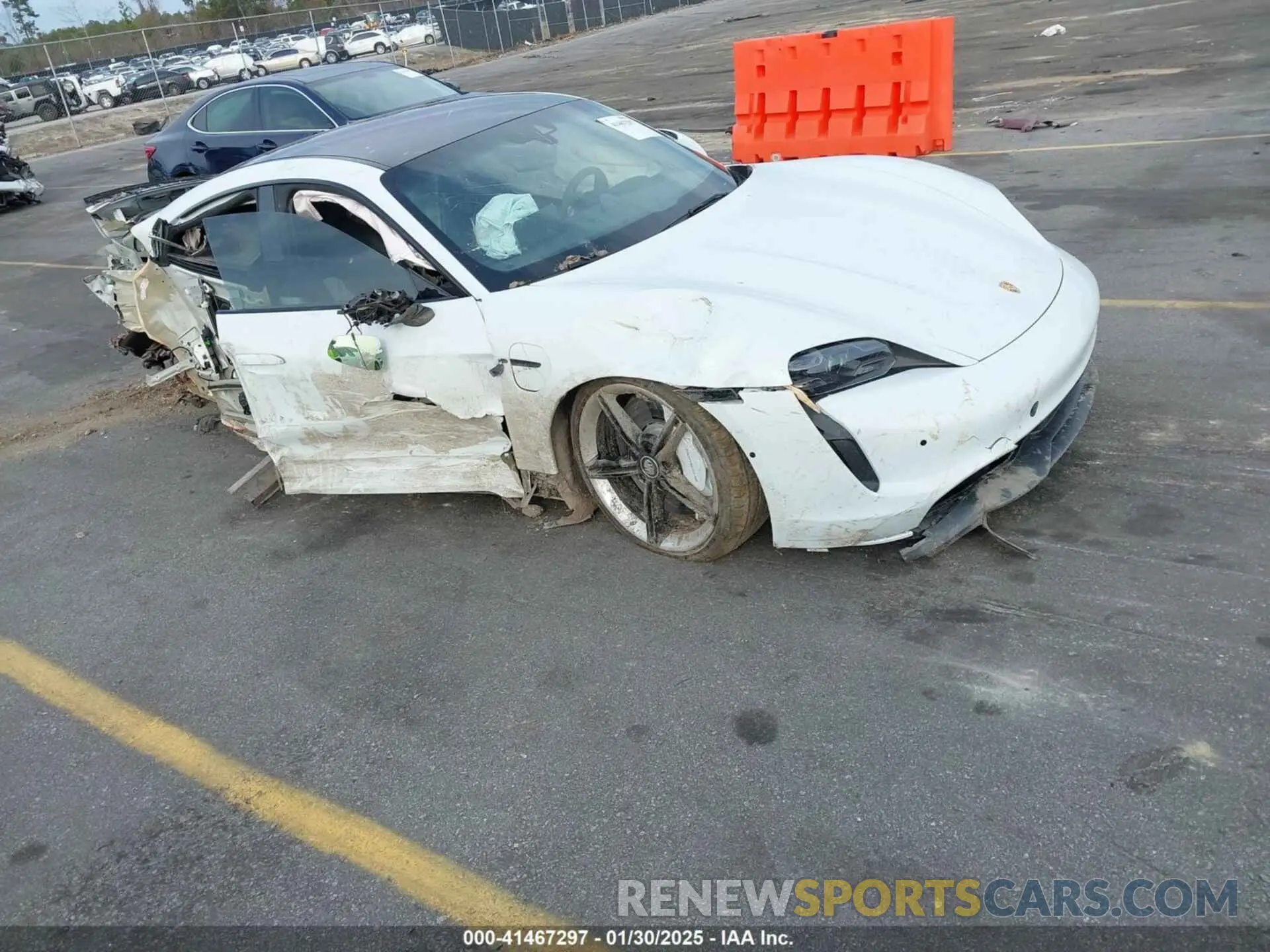 1 Photograph of a damaged car WP0AB2Y19LSA52181 PORSCHE TAYCAN 2020