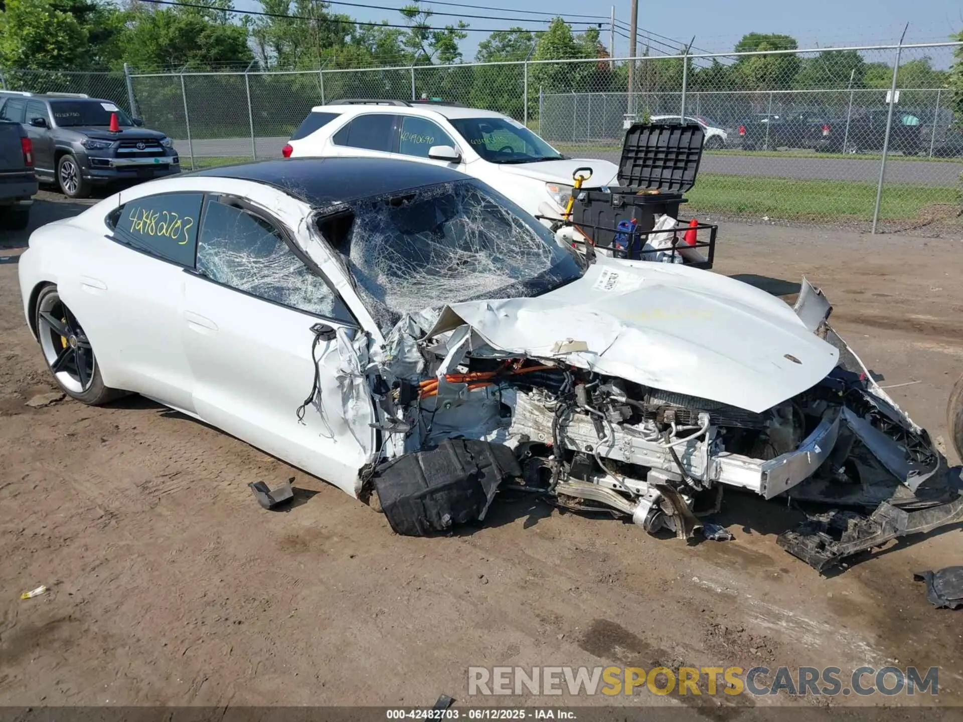 1 Photograph of a damaged car WP0AC2Y14LSA71864 PORSCHE TAYCAN 2020
