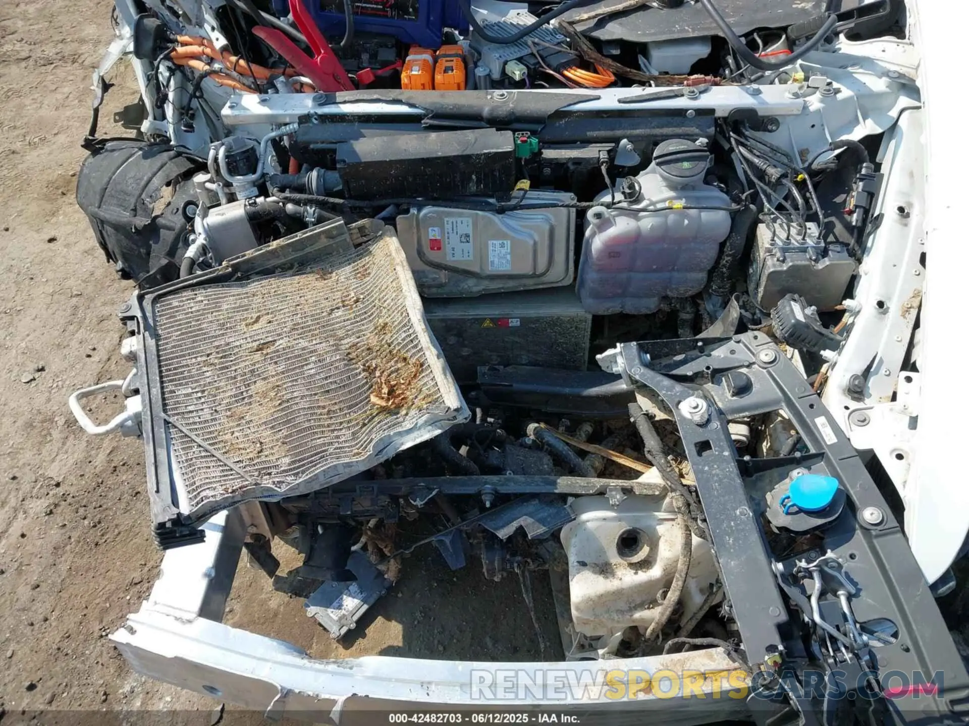 10 Photograph of a damaged car WP0AC2Y14LSA71864 PORSCHE TAYCAN 2020