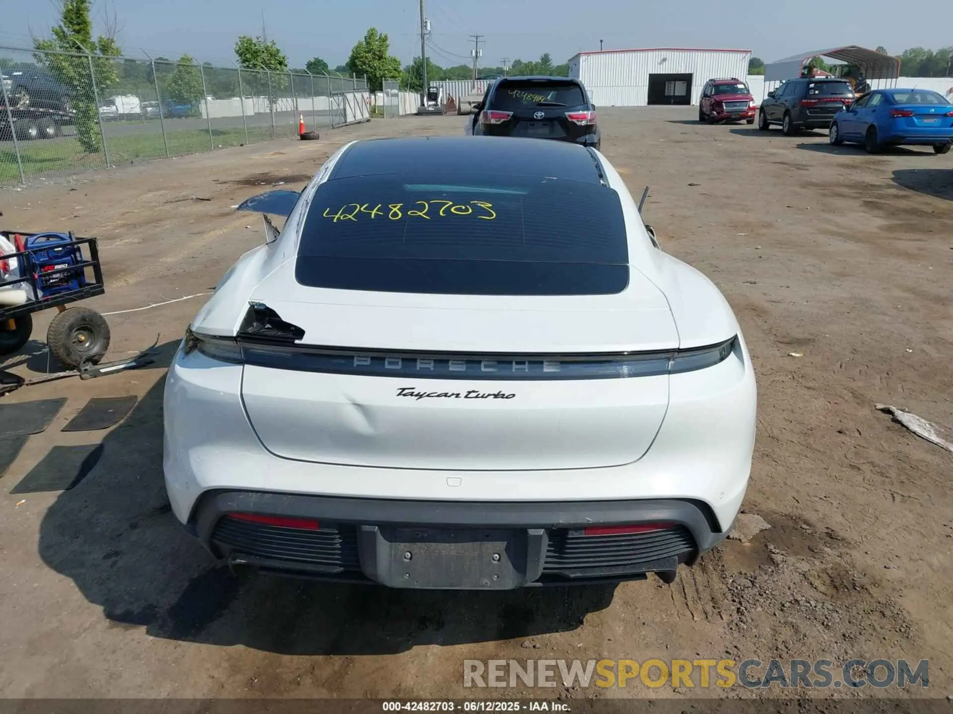 15 Photograph of a damaged car WP0AC2Y14LSA71864 PORSCHE TAYCAN 2020
