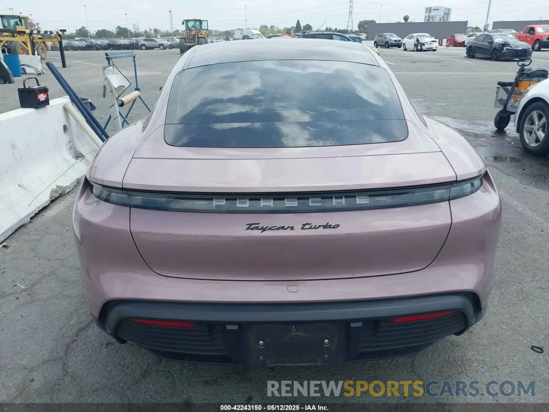 16 Photograph of a damaged car WP0AA2Y12MSA16174 PORSCHE TAYCAN 2021