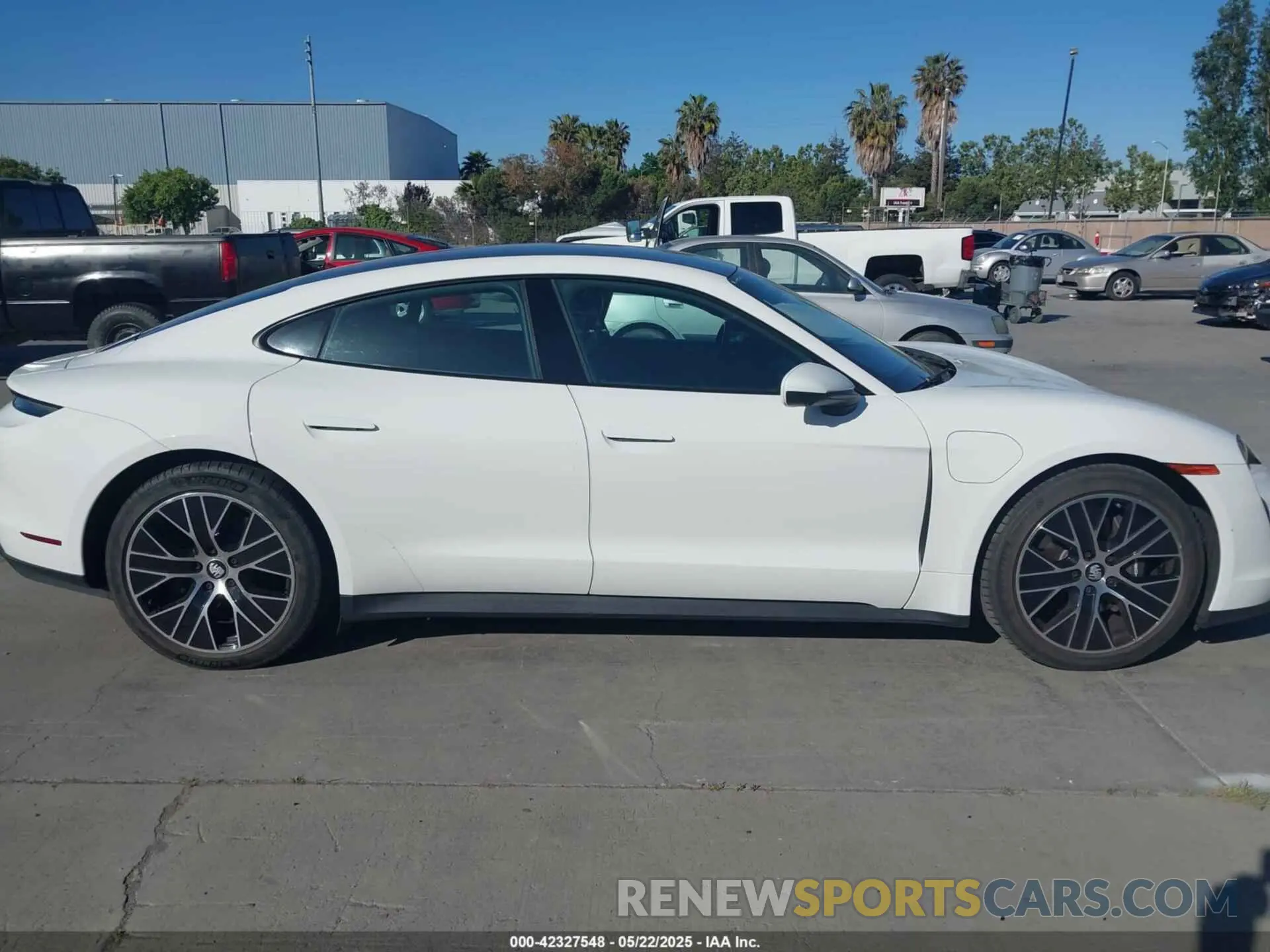 13 Photograph of a damaged car WP0AA2Y13MSA17964 PORSCHE TAYCAN 2021