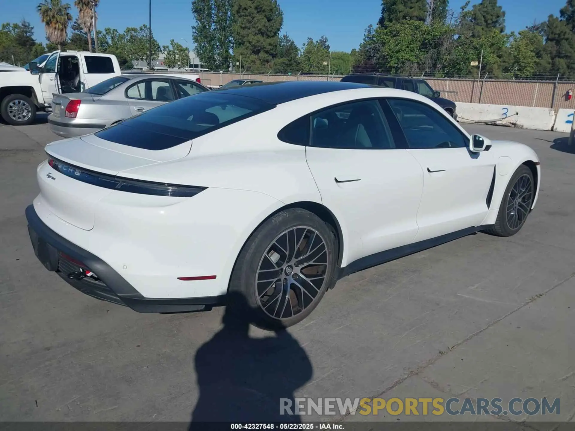 4 Photograph of a damaged car WP0AA2Y13MSA17964 PORSCHE TAYCAN 2021