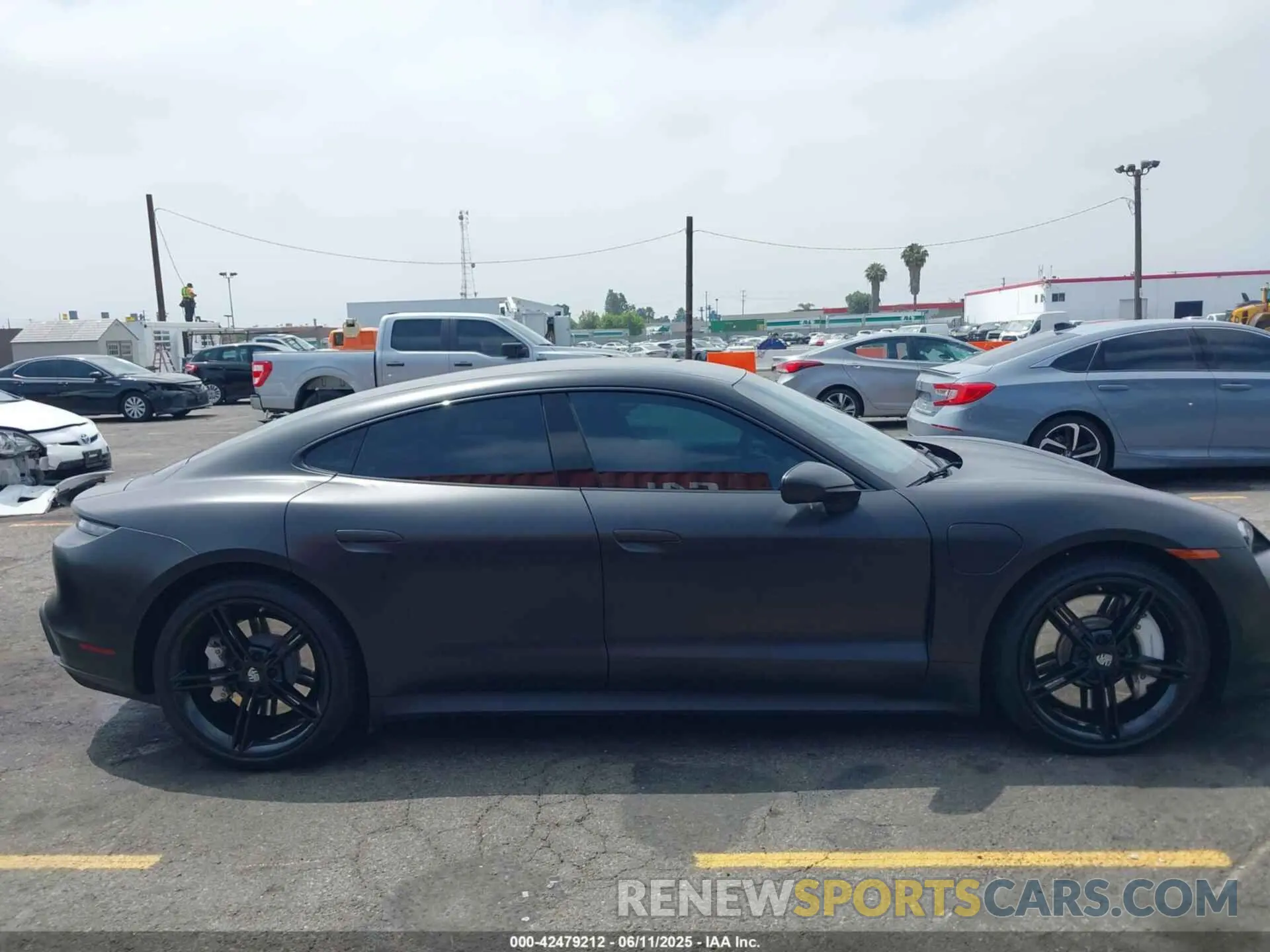 13 Photograph of a damaged car WP0AB2Y16MSA43293 PORSCHE TAYCAN 2021