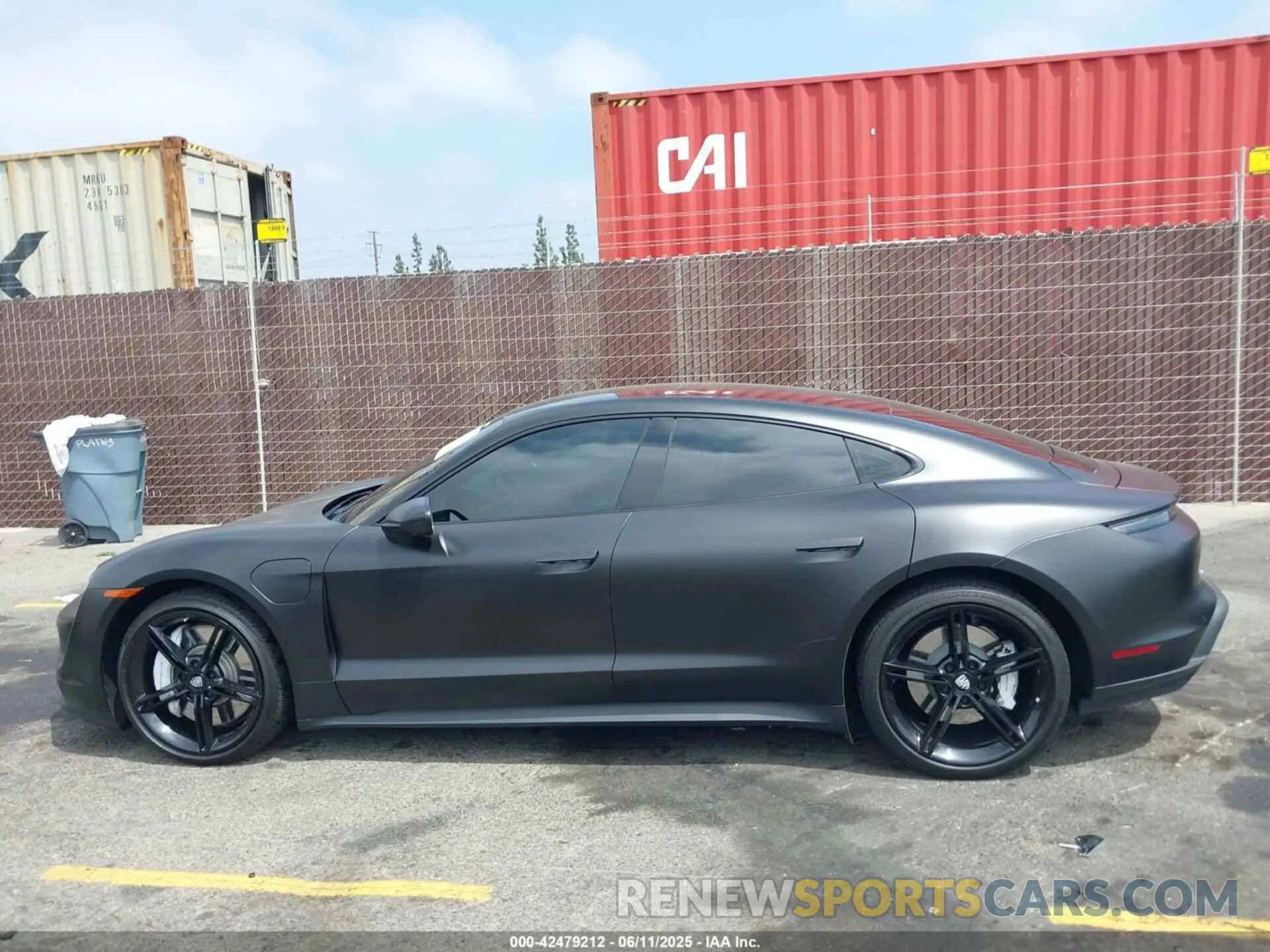 14 Photograph of a damaged car WP0AB2Y16MSA43293 PORSCHE TAYCAN 2021