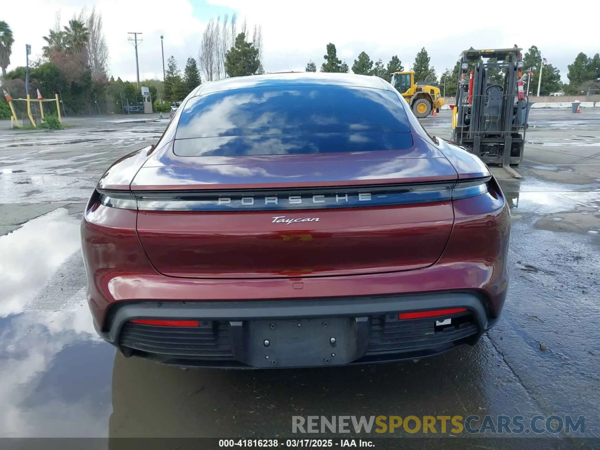 16 Photograph of a damaged car WP0AA2Y12NSA16161 PORSCHE TAYCAN 2022