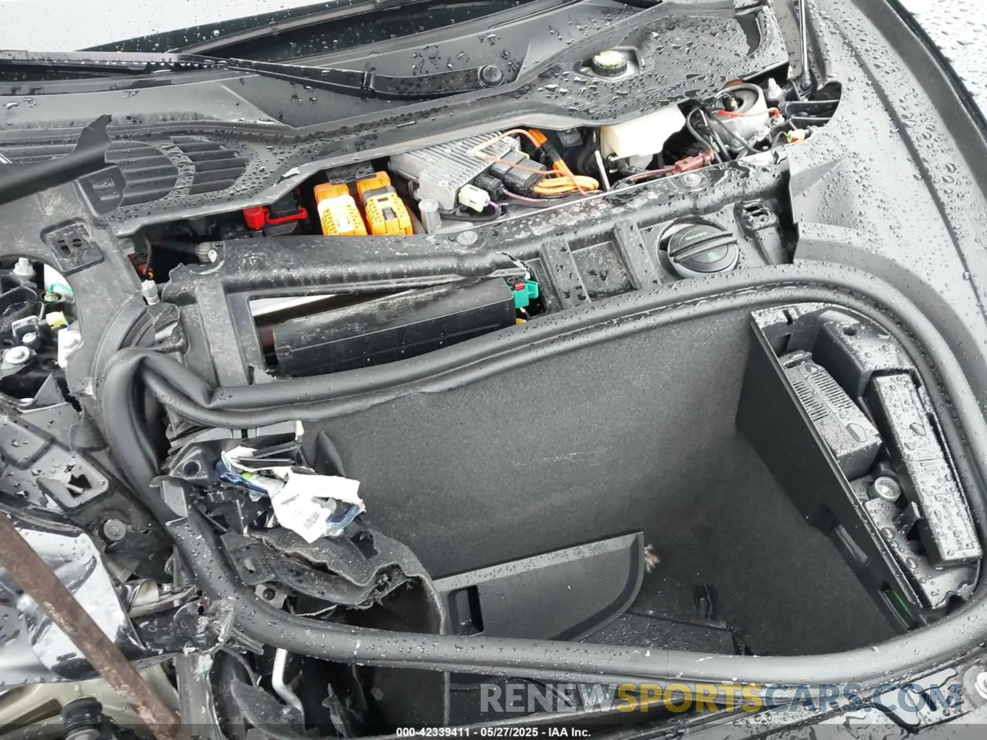 10 Photograph of a damaged car WP0AB2Y12NSA43485 PORSCHE TAYCAN 2022