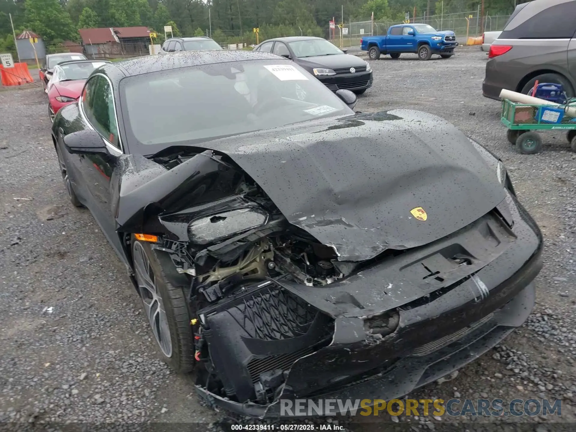 6 Photograph of a damaged car WP0AB2Y12NSA43485 PORSCHE TAYCAN 2022