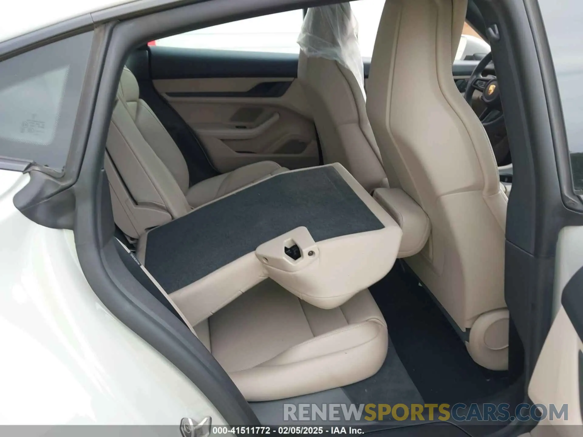 7 Photograph of a damaged car WP0AA2Y11RSA12415 PORSCHE TAYCAN 2024