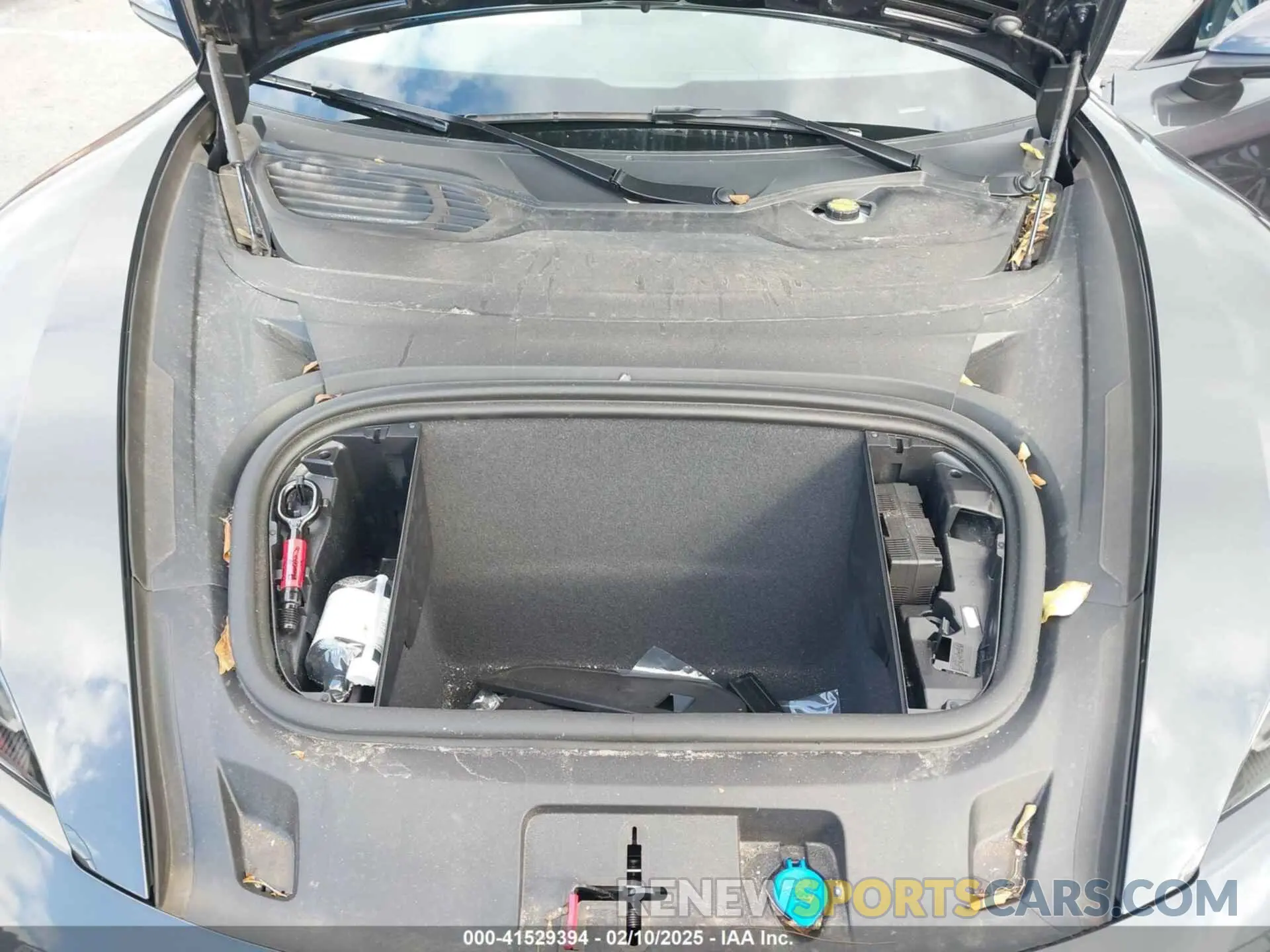 10 Photograph of a damaged car WP0AA2Y14SSA09465 PORSCHE TAYCAN 2025